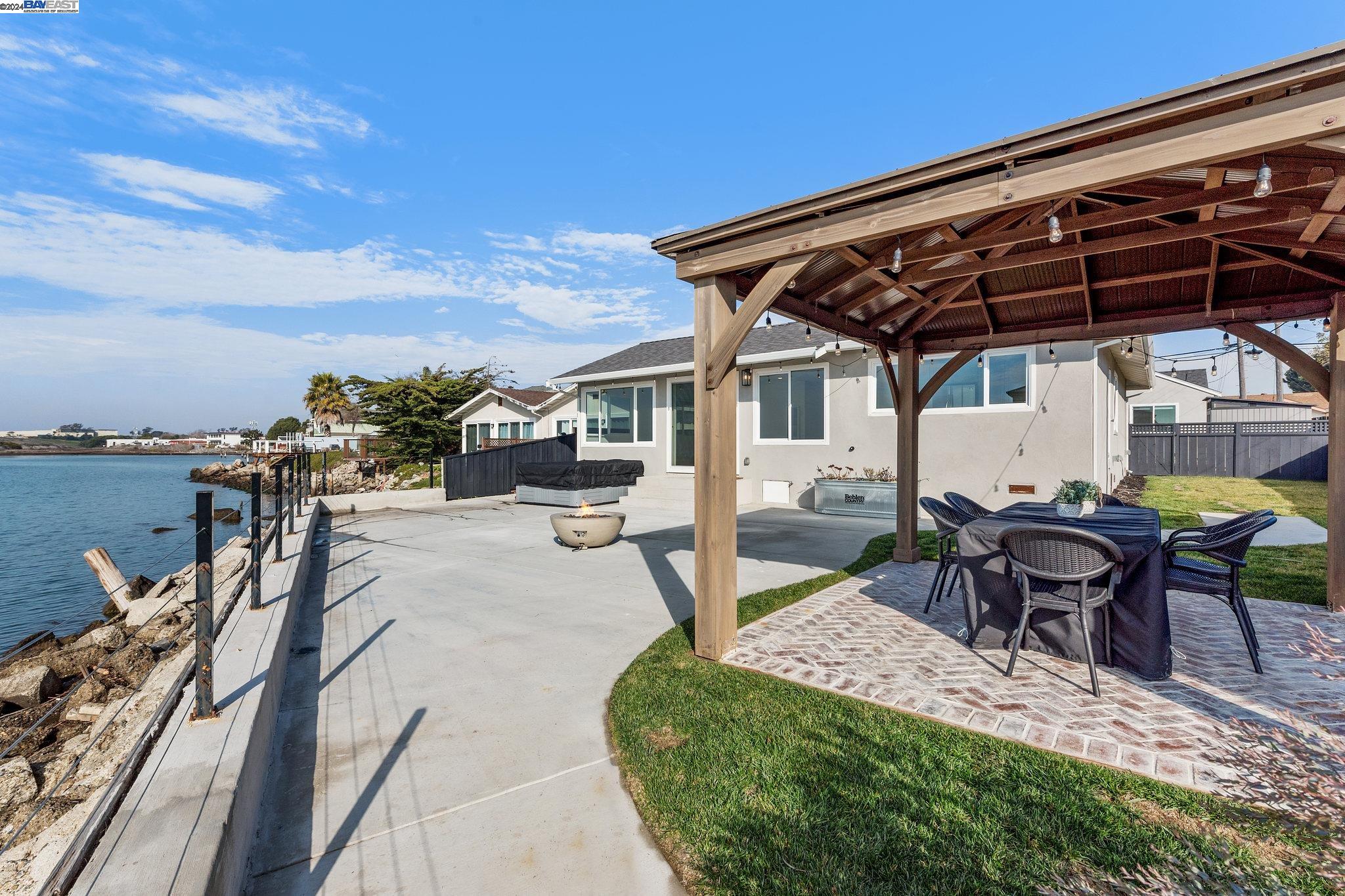 Detail Gallery Image 1 of 1 For 13095 Neptune Dr, San Leandro,  CA 94577 - 6 Beds | 4 Baths
