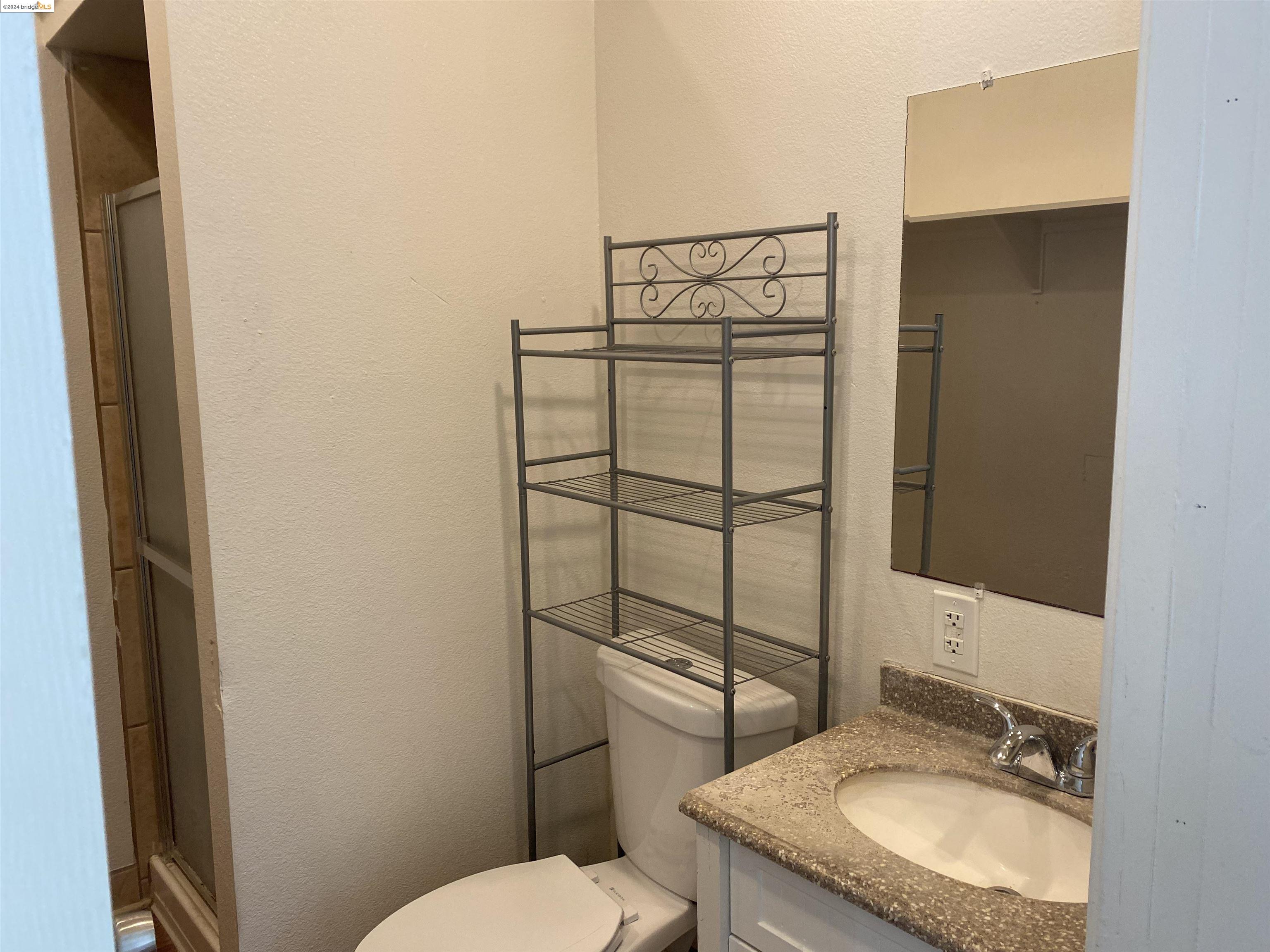 Detail Gallery Image 8 of 9 For 15057 Byron Highway, Byron,  CA 94513-9999 - 2 Beds | 2 Baths