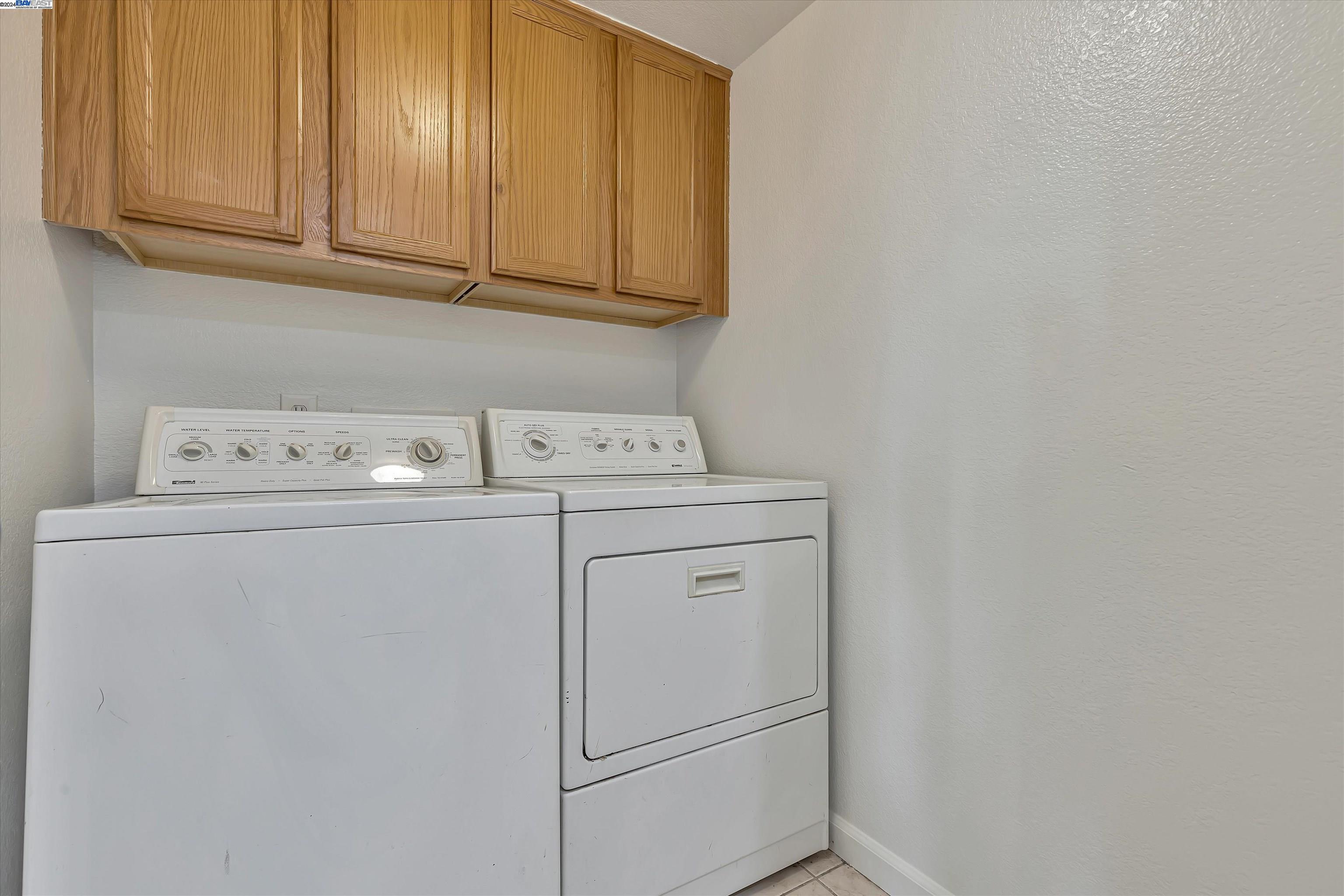Detail Gallery Image 13 of 28 For 2212 Barnacle Ct, Stockton,  CA 95206 - 4 Beds | 2/1 Baths