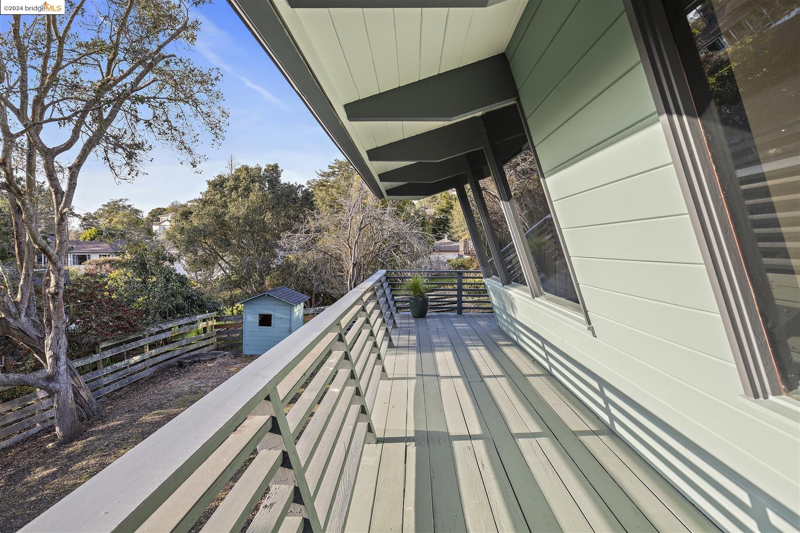 Detail Gallery Image 31 of 60 For 1227 Brewster Drive, El Cerrito,  CA 94530 - 5 Beds | 2/1 Baths