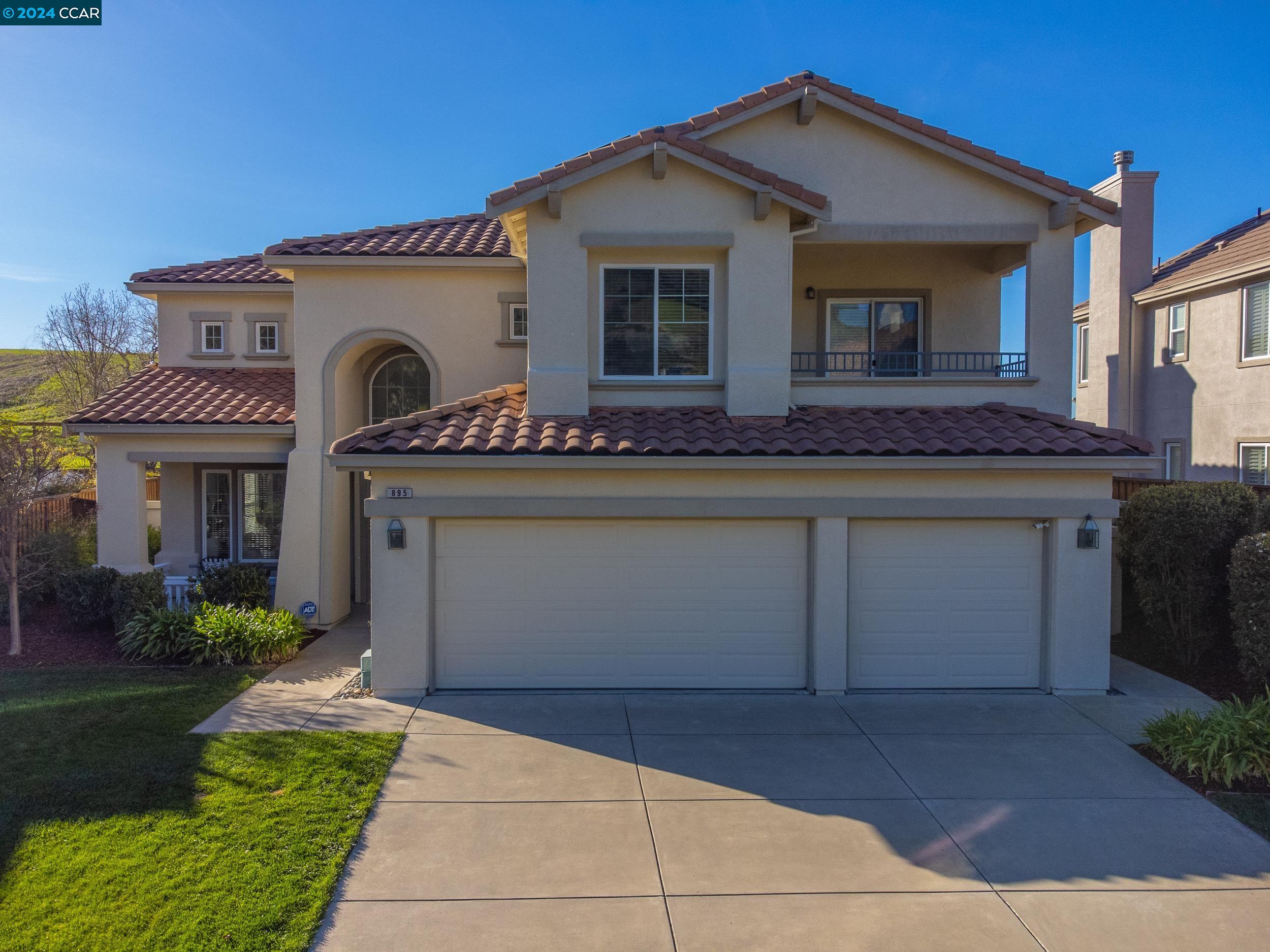Detail Gallery Image 1 of 1 For 895 Deer Spring Circle, Concord,  CA 94521 - 5 Beds | 3/1 Baths