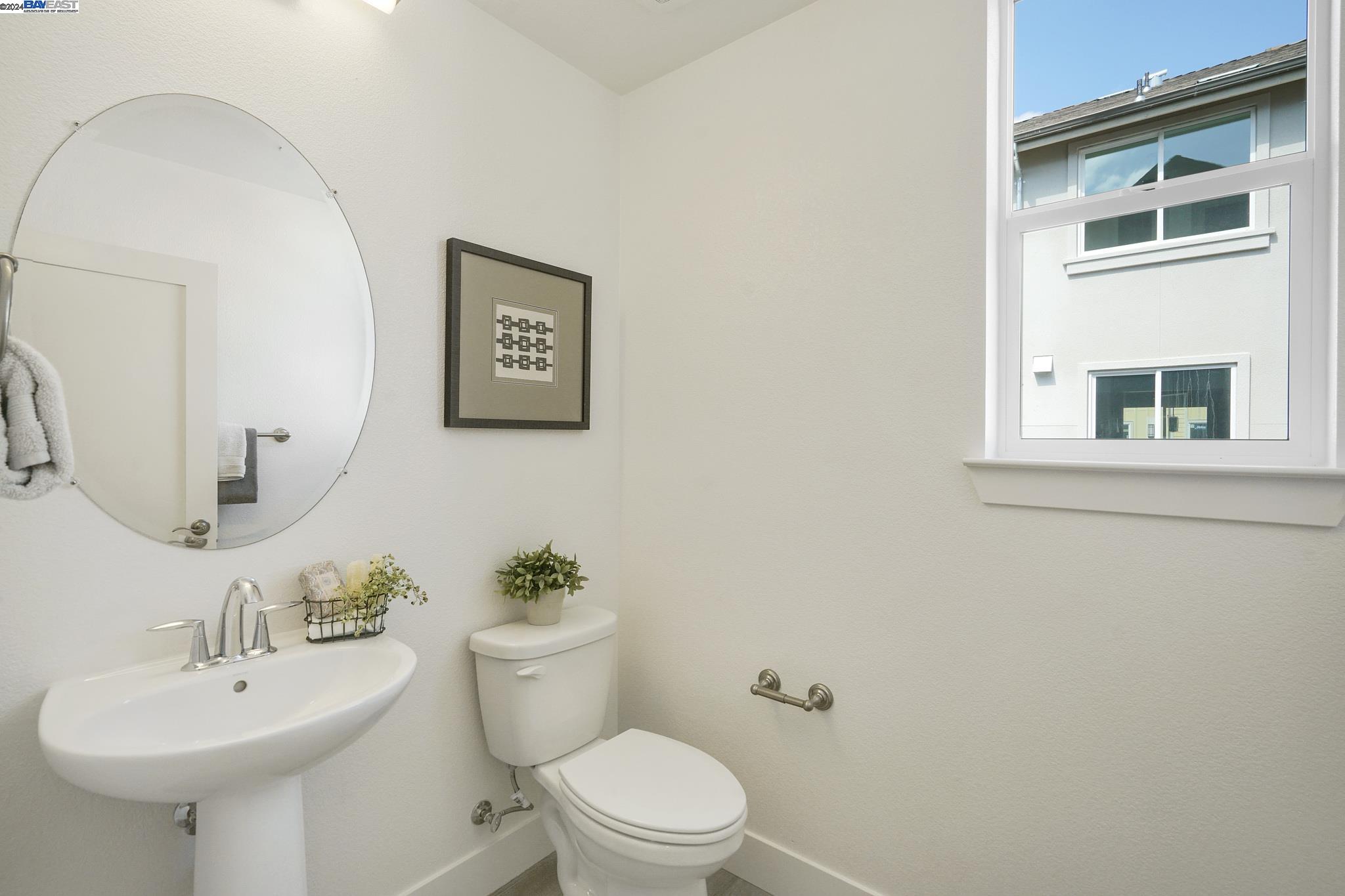 Detail Gallery Image 6 of 20 For 41368 Roberts Avenue, Fremont,  CA 94538 - 3 Beds | 2/1 Baths