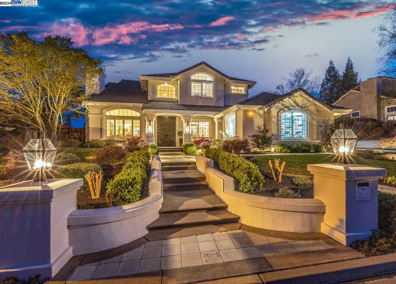 Detail Gallery Image 1 of 1 For 158 Alta Vista Way, Danville,  CA 94506 - 4 Beds | 3 Baths