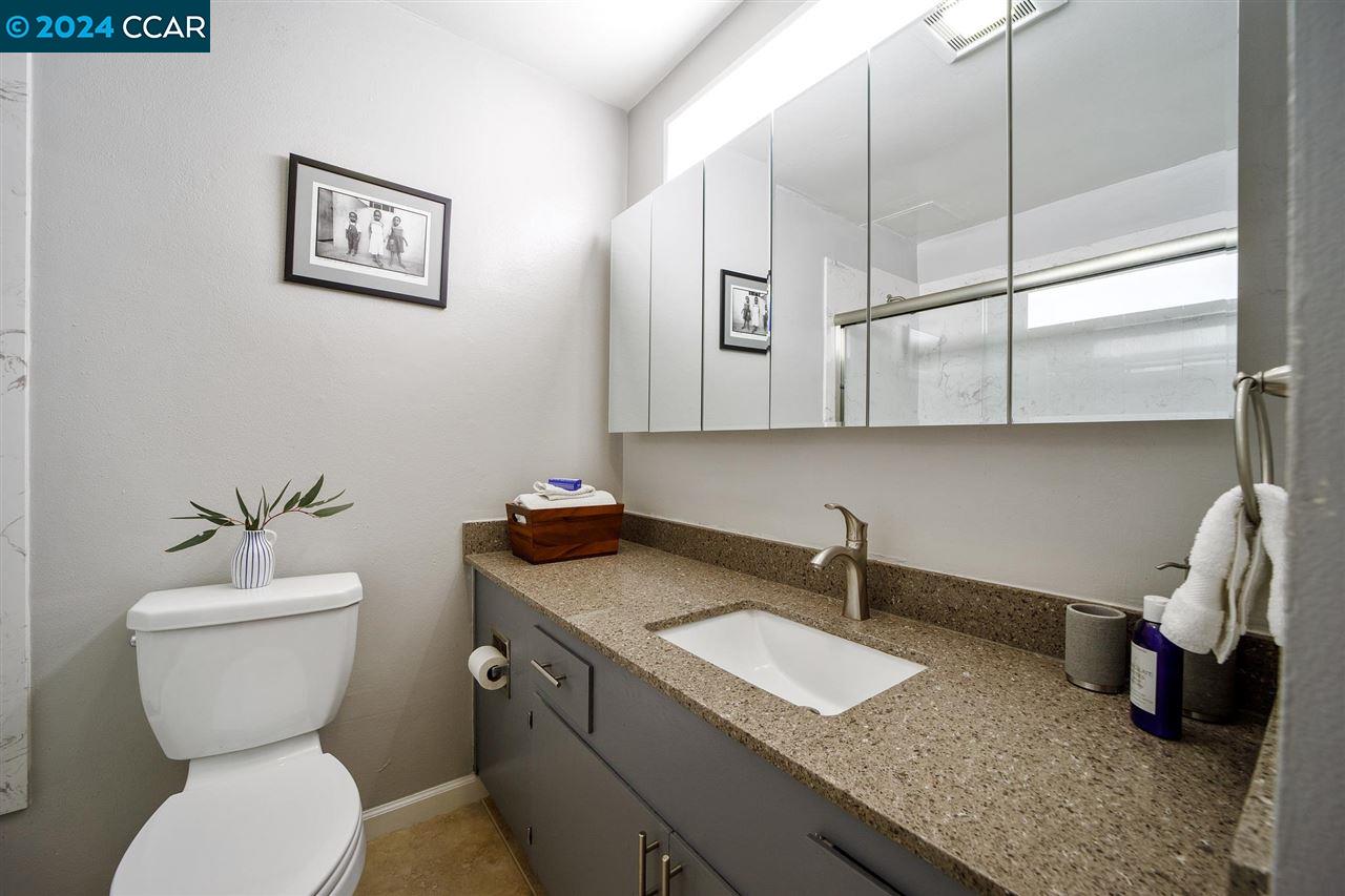 Detail Gallery Image 14 of 36 For 66 Fairmount Ave #219,  Oakland,  CA 94611 - 2 Beds | 2 Baths