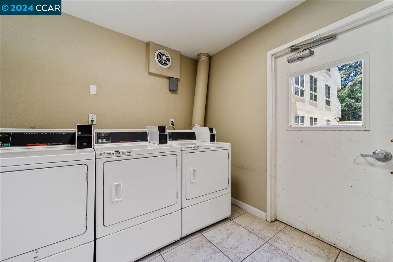 Detail Gallery Image 23 of 36 For 66 Fairmount Ave #219,  Oakland,  CA 94611 - 2 Beds | 2 Baths