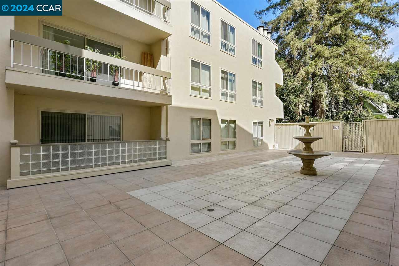 Detail Gallery Image 33 of 36 For 66 Fairmount Ave #219,  Oakland,  CA 94611 - 2 Beds | 2 Baths