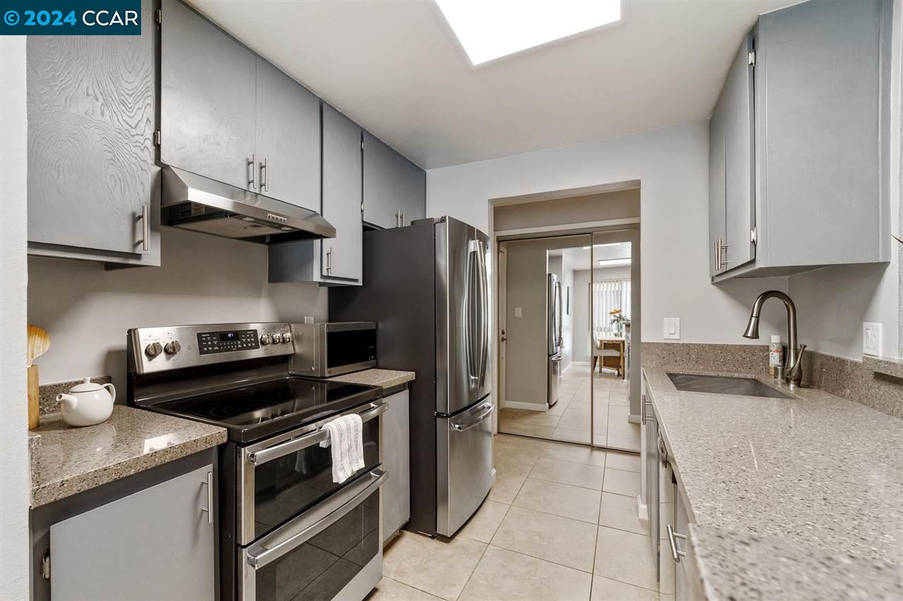 Detail Gallery Image 9 of 36 For 66 Fairmount Ave #219,  Oakland,  CA 94611 - 2 Beds | 2 Baths