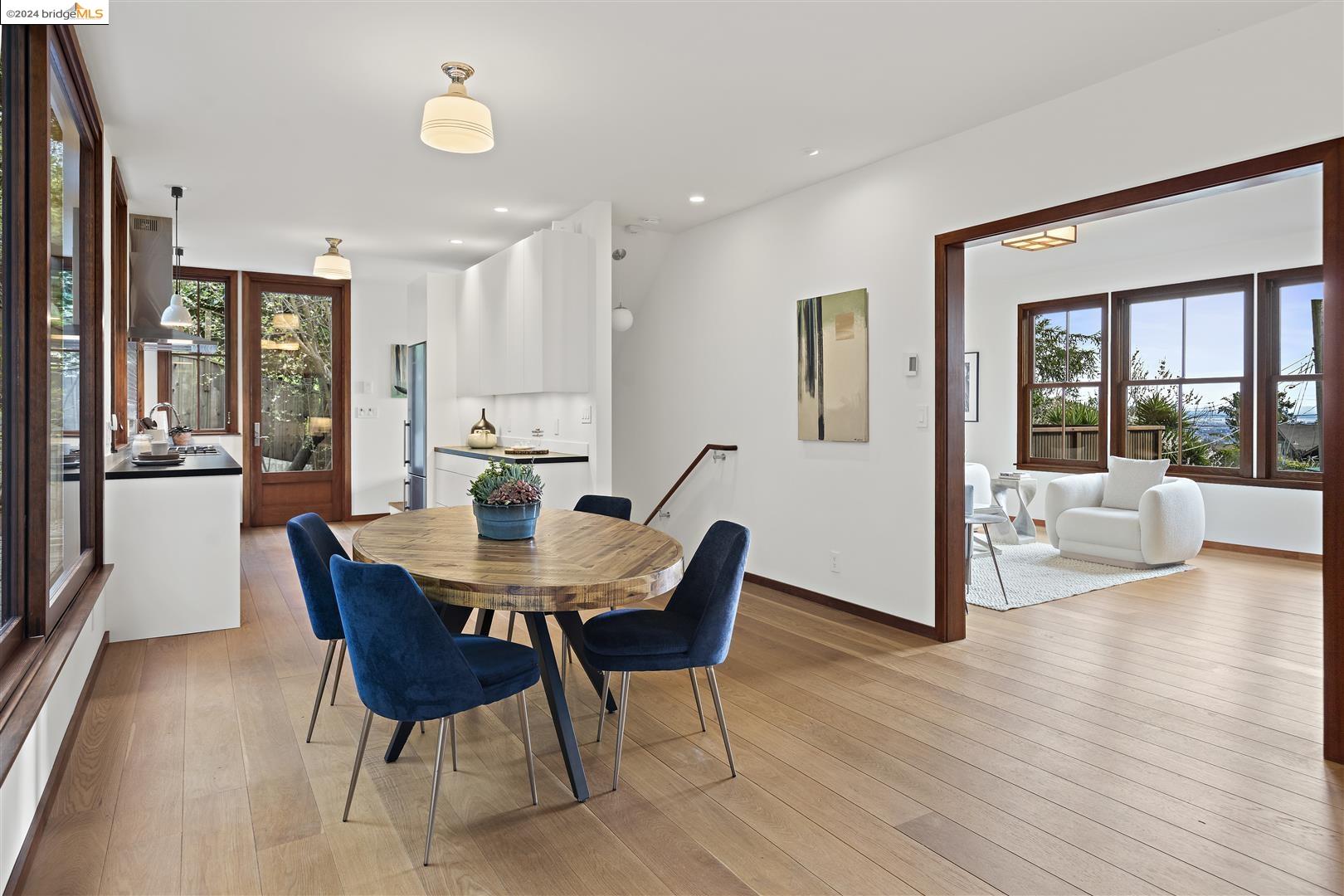 Detail Gallery Image 11 of 60 For 1123 Arch St, Berkeley,  CA 94708 - 3 Beds | 2 Baths