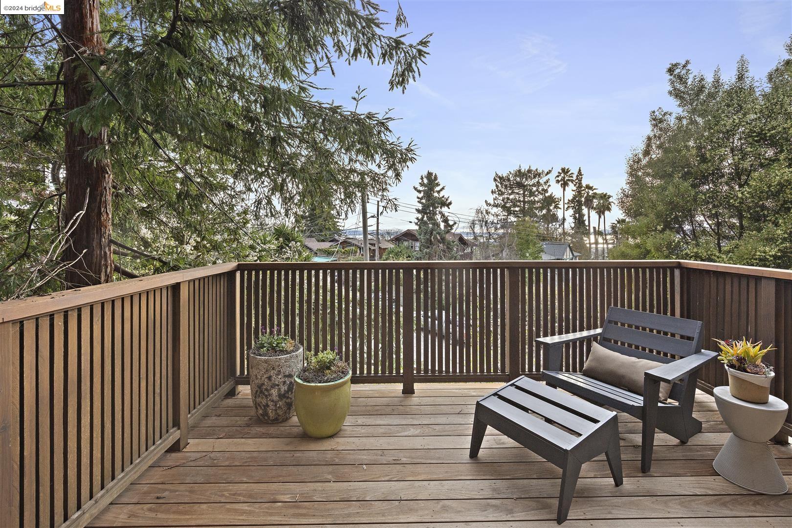 Detail Gallery Image 21 of 60 For 1123 Arch St, Berkeley,  CA 94708 - 3 Beds | 2 Baths