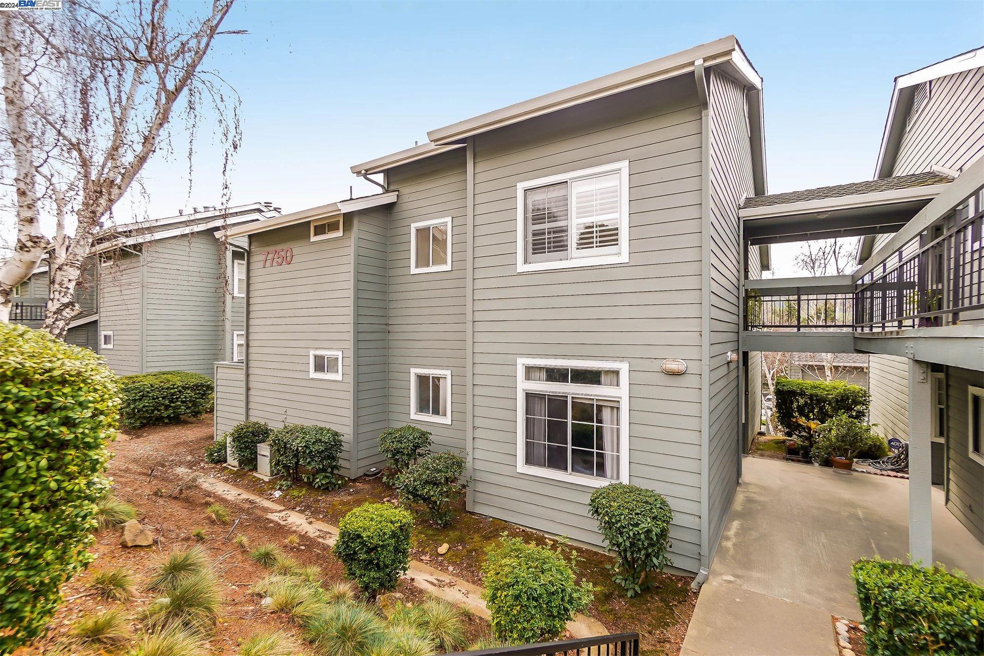 Detail Gallery Image 1 of 1 For 7750 Canyon Meadow Cir #B,  Pleasanton,  CA 94588 - 2 Beds | 2 Baths