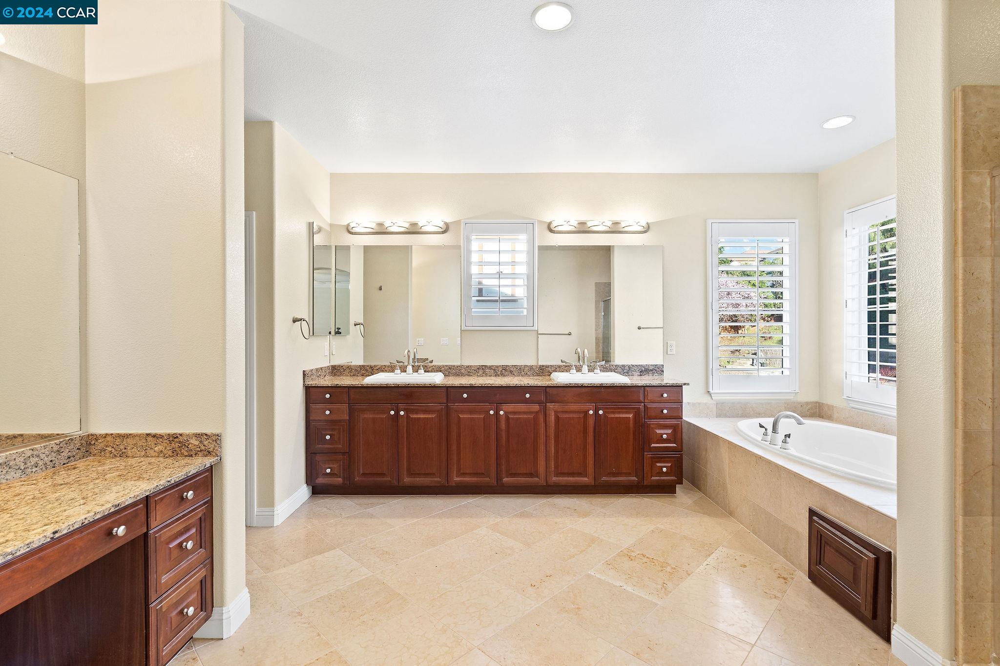 Detail Gallery Image 22 of 33 For 3833 Mandy Way, San Ramon,  CA 94582 - 5 Beds | 4/1 Baths