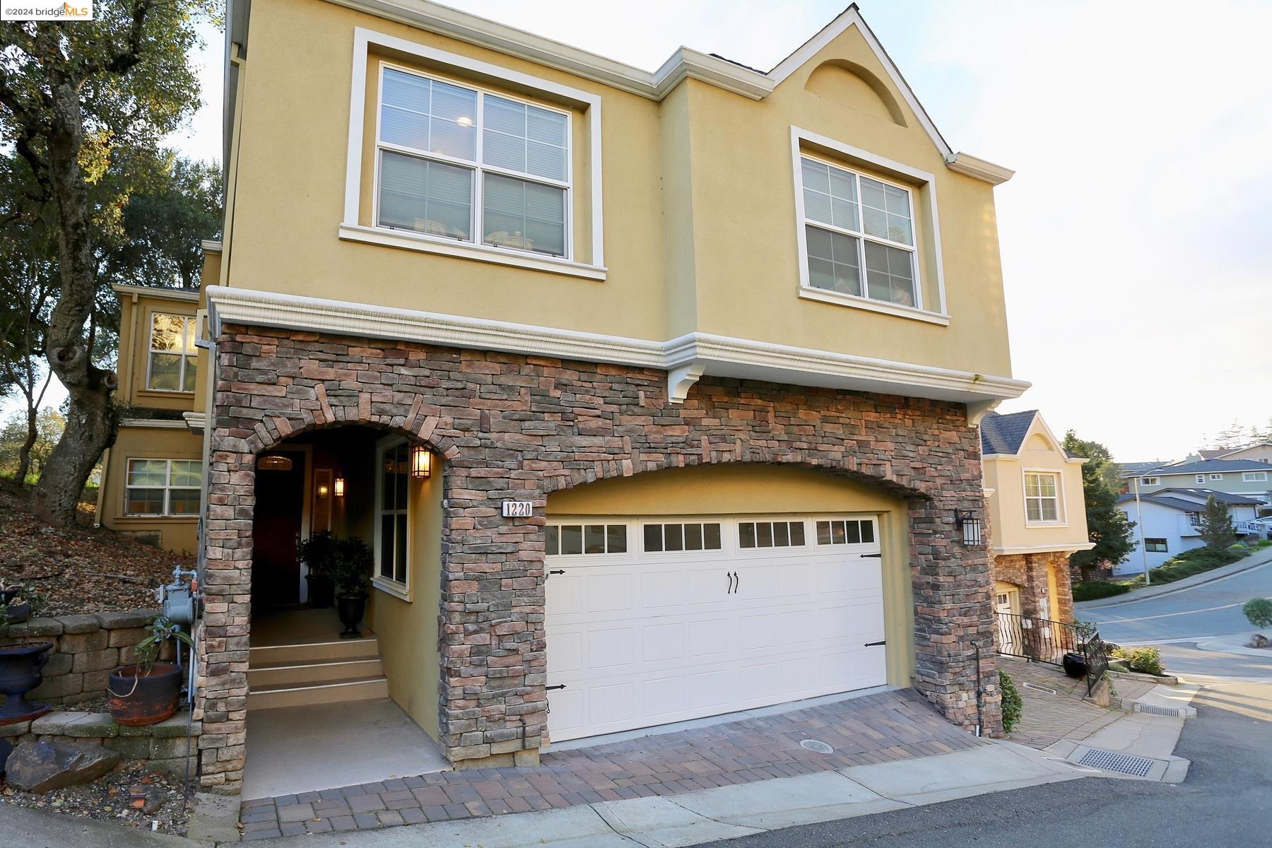 More Details about MLS # 41051449 : 1220 ARIANE CT