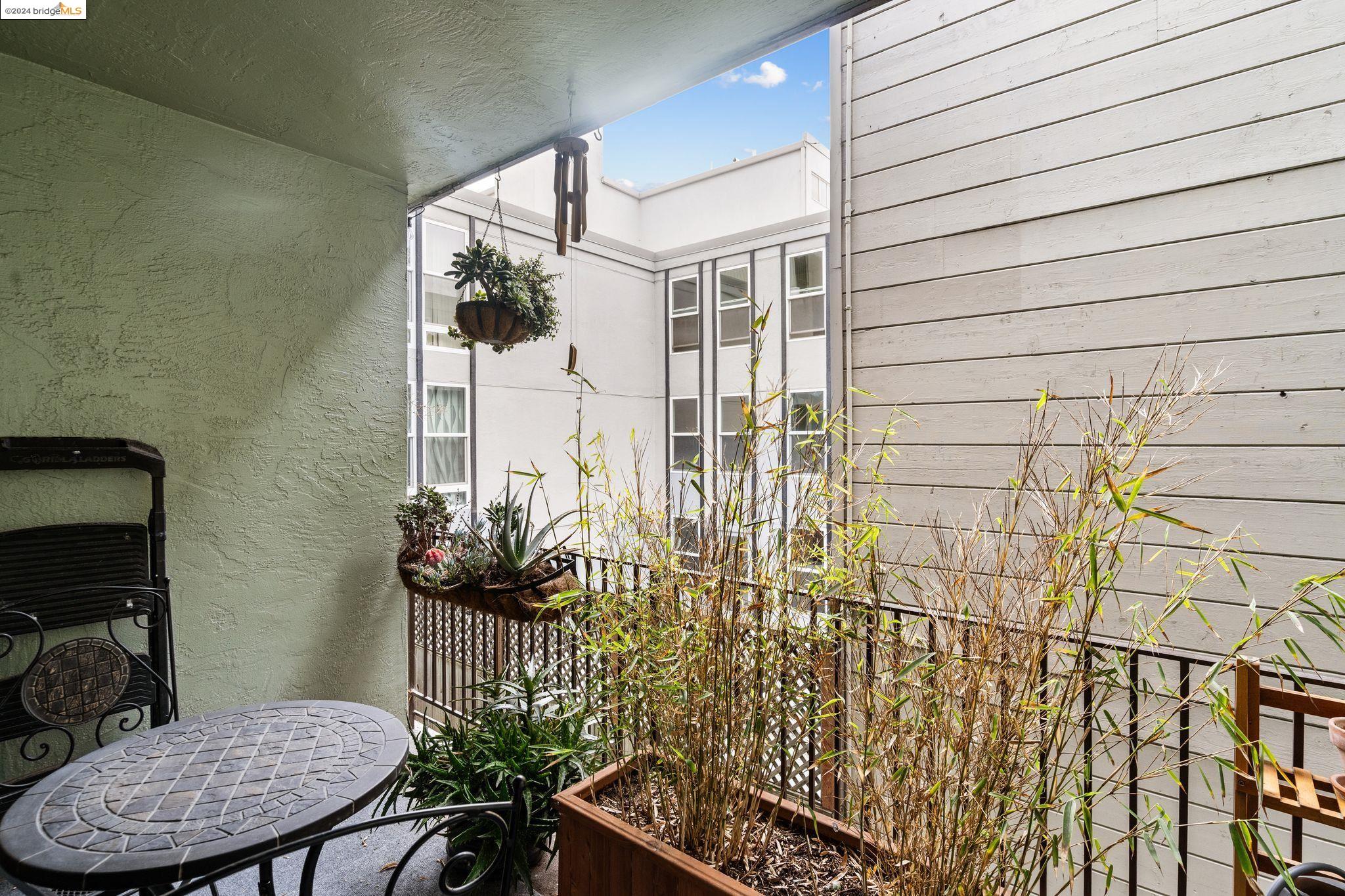 Detail Gallery Image 14 of 15 For 199 Montecito Ave #106,  Oakland,  CA 94610 - 1 Beds | 1 Baths