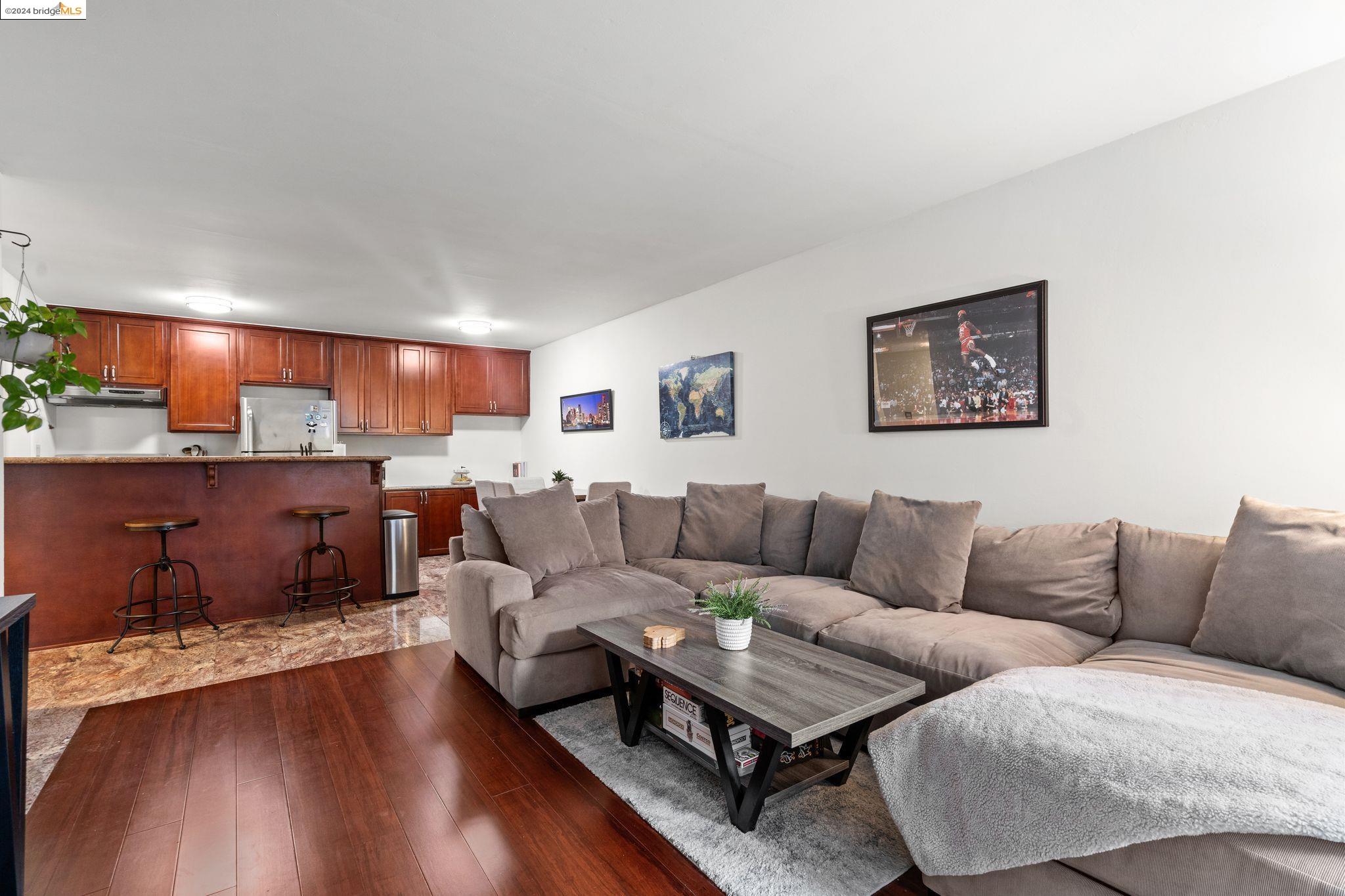 Detail Gallery Image 4 of 15 For 199 Montecito Ave #106,  Oakland,  CA 94610 - 1 Beds | 1 Baths