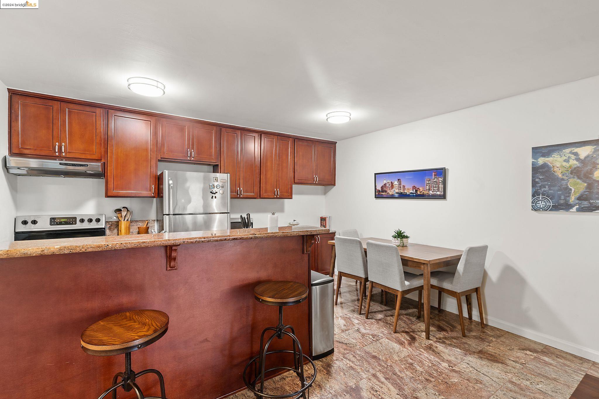 Detail Gallery Image 10 of 15 For 199 Montecito Ave #106,  Oakland,  CA 94610 - 1 Beds | 1 Baths
