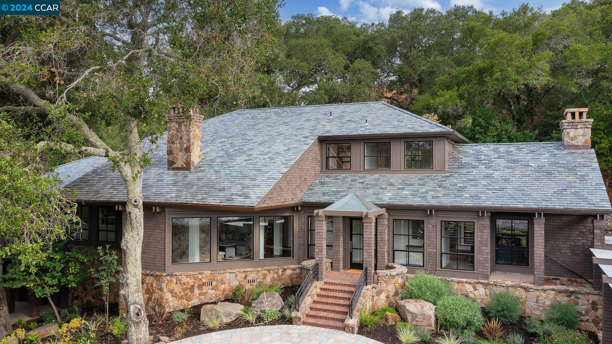 Detail Gallery Image 48 of 49 For 9 Berrybrook Hollow, Orinda,  CA 94563 - 6 Beds | 5/2 Baths