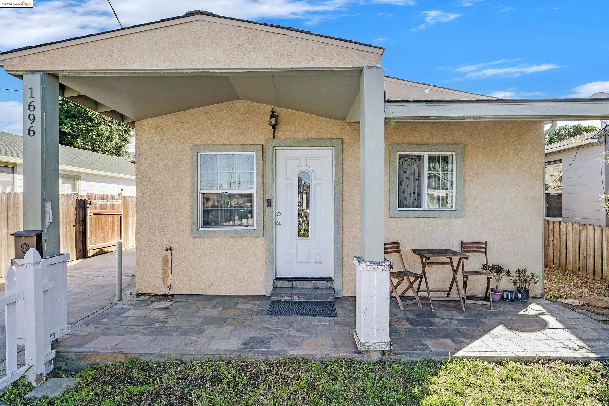 Detail Gallery Image 1 of 1 For 1696 Thrush Ave, San Leandro,  CA 94578 - 3 Beds | 2 Baths