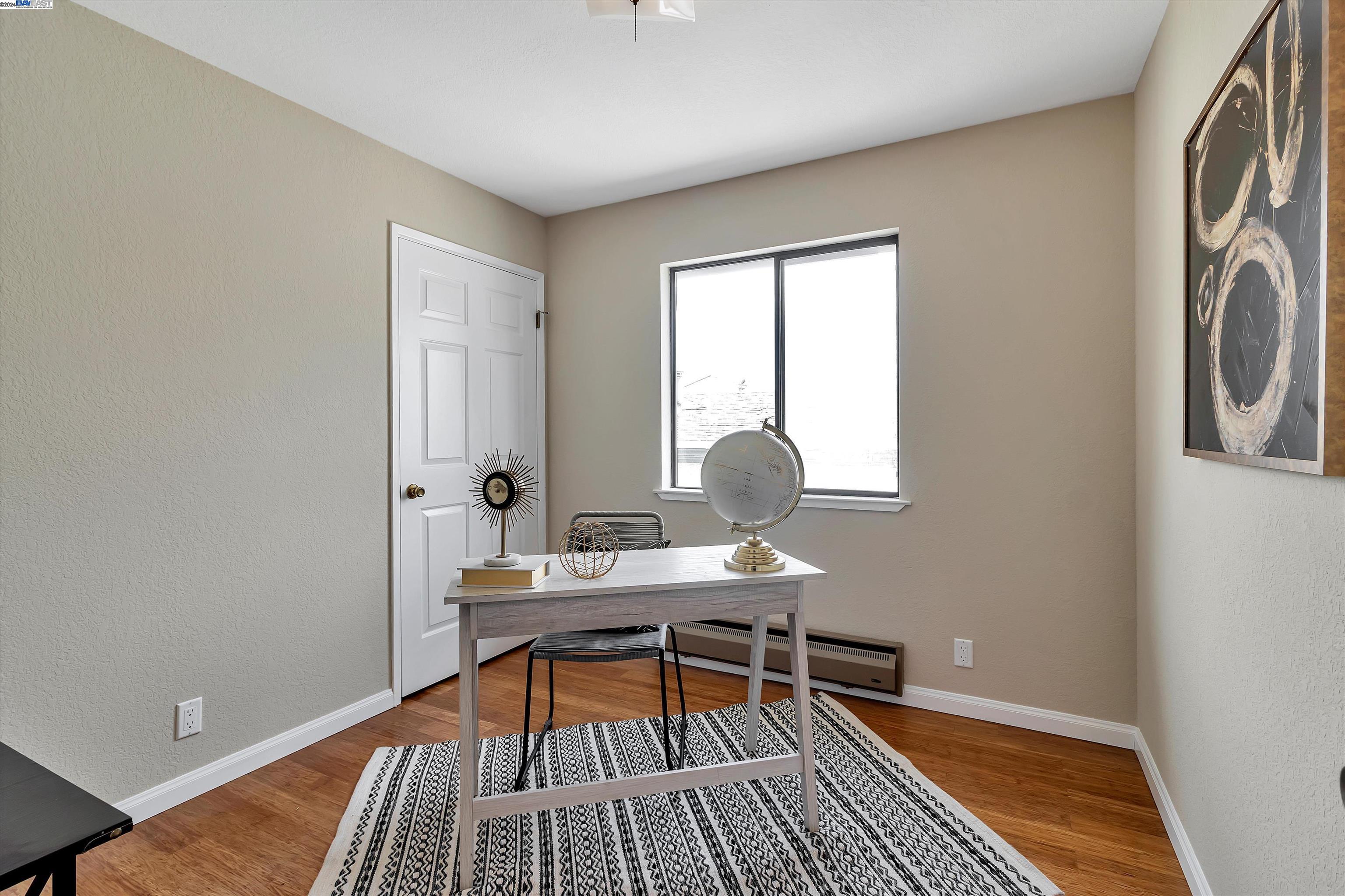 Detail Gallery Image 11 of 24 For 2401 Park Blvd #7,  Oakland,  CA 94606 - 3 Beds | 1/1 Baths