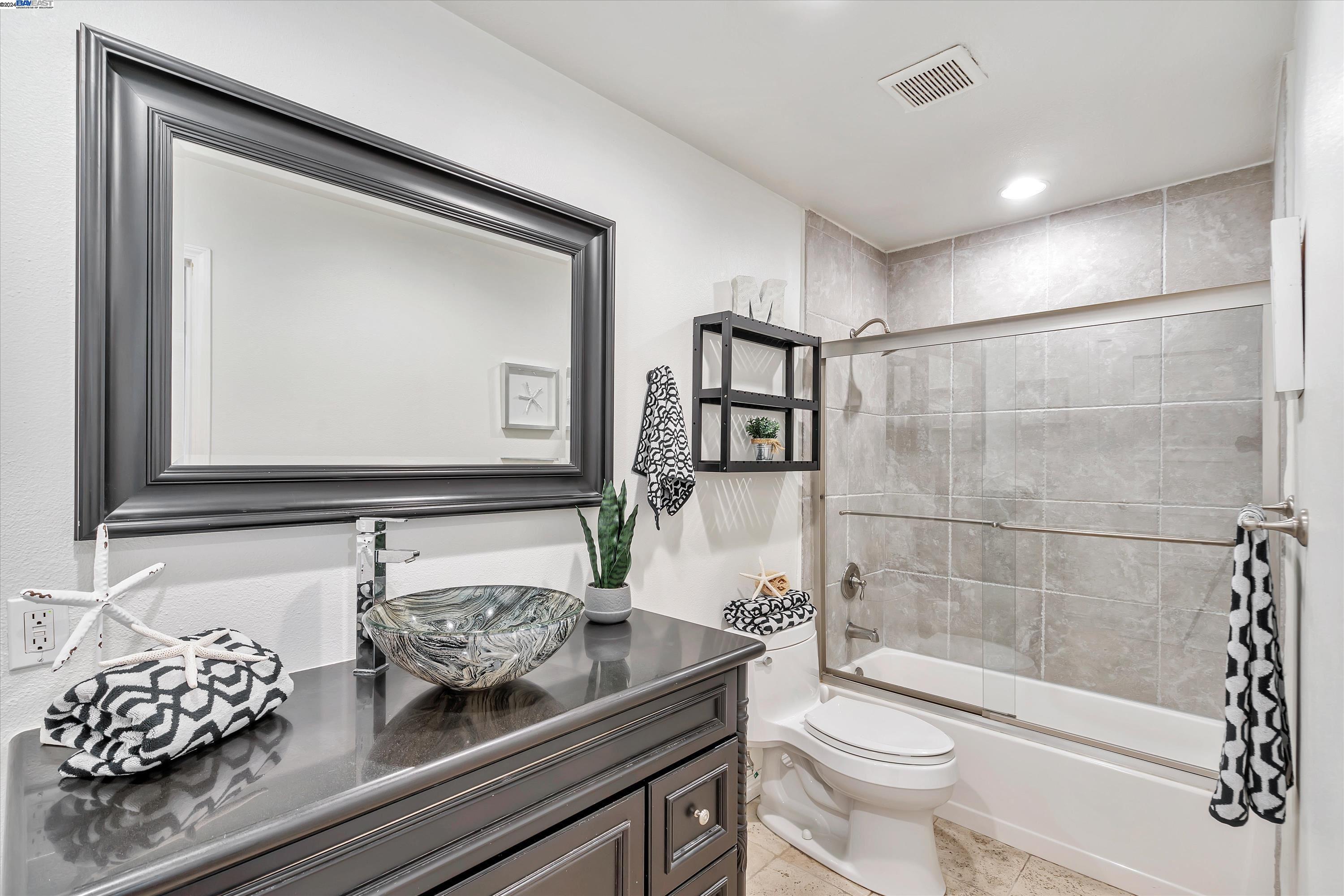 Detail Gallery Image 23 of 27 For 35050 Lido Blvd #B,  Newark,  CA 94560 - 1 Beds | 1 Baths