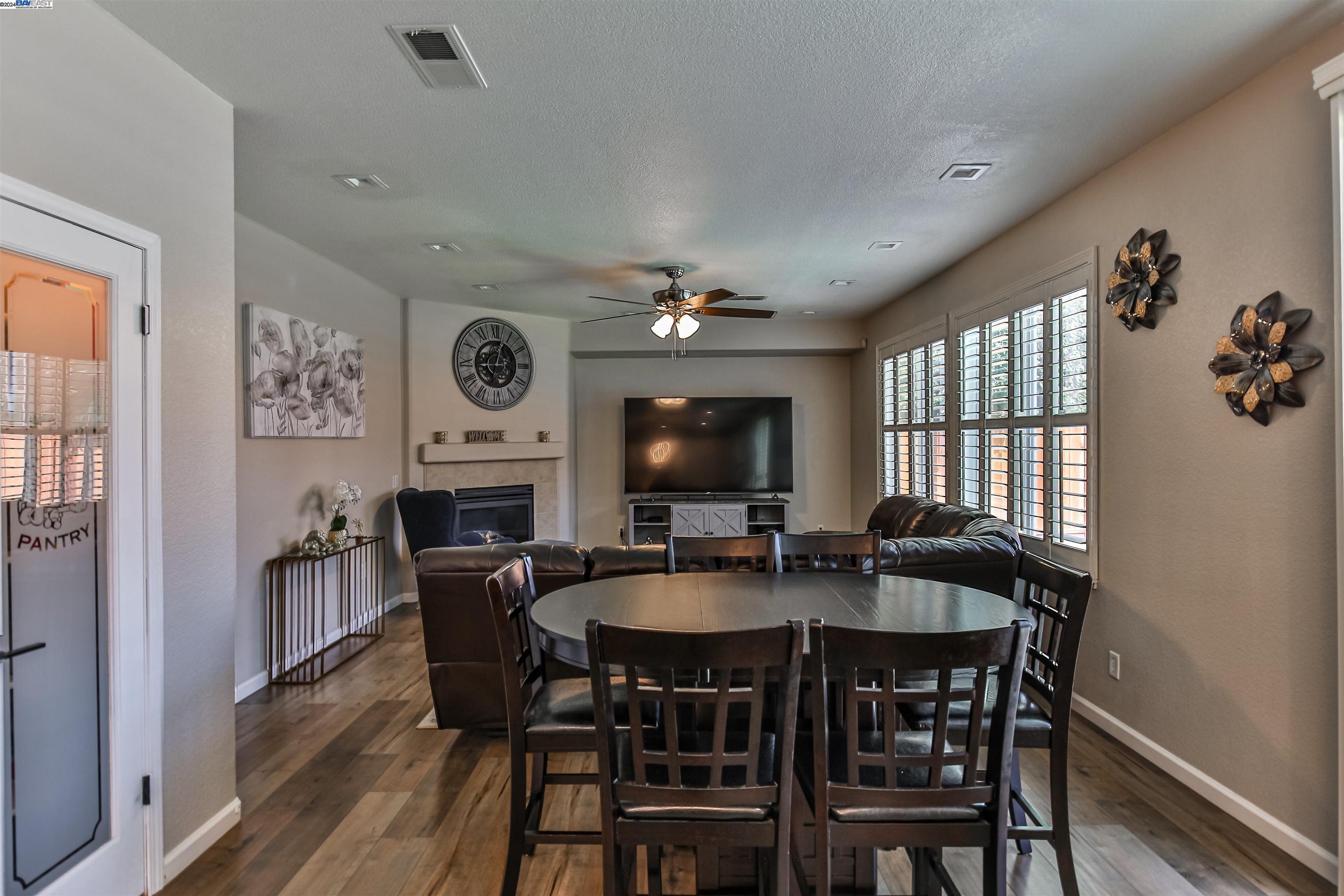 Detail Gallery Image 19 of 60 For 4108 Alexandria Ct, Modesto,  CA 95356 - 4 Beds | 2/1 Baths