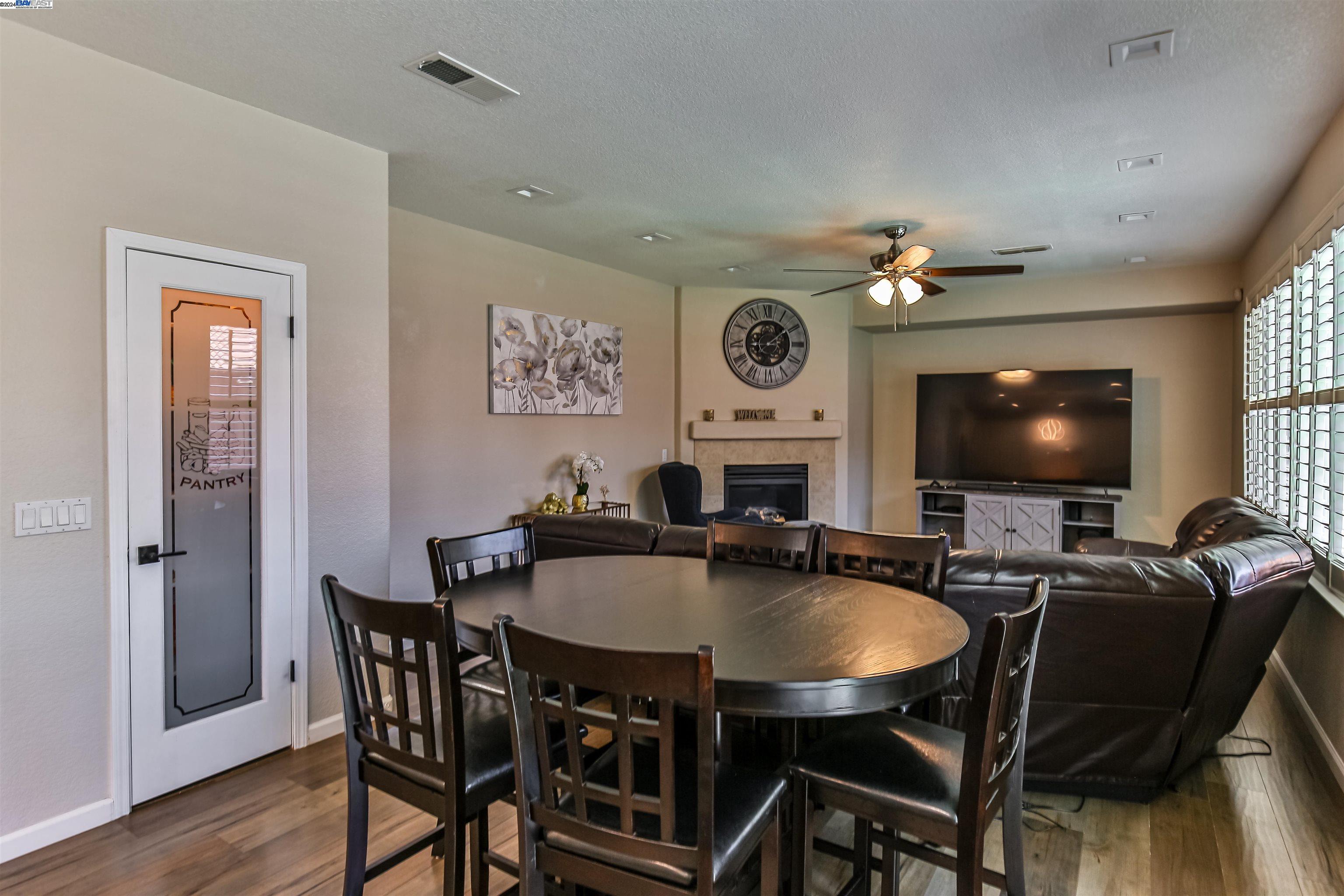 Detail Gallery Image 33 of 60 For 4108 Alexandria Ct, Modesto,  CA 95356 - 4 Beds | 2/1 Baths