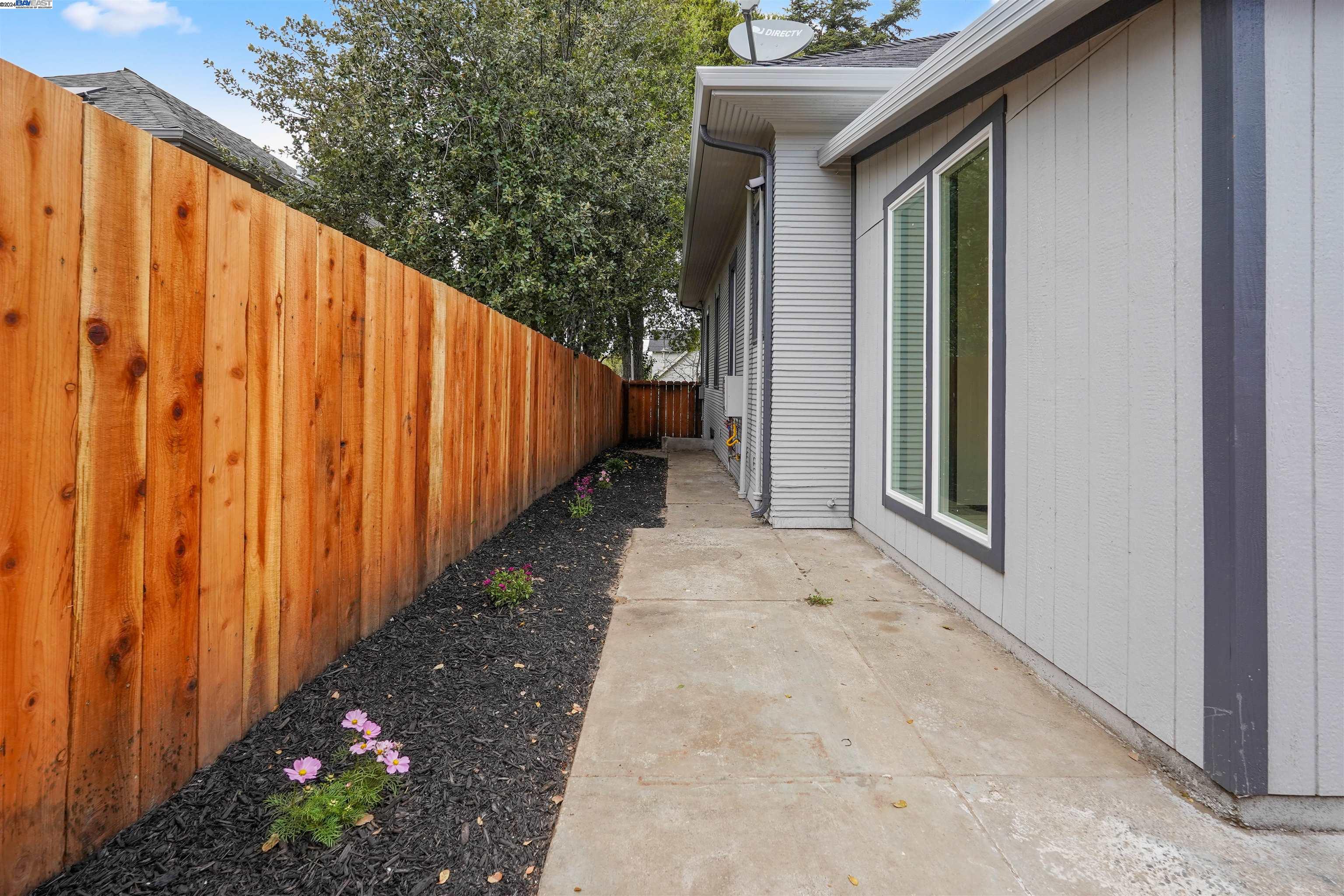 Detail Gallery Image 24 of 26 For 1241 D St, Hayward,  CA 94541 - 3 Beds | 2 Baths