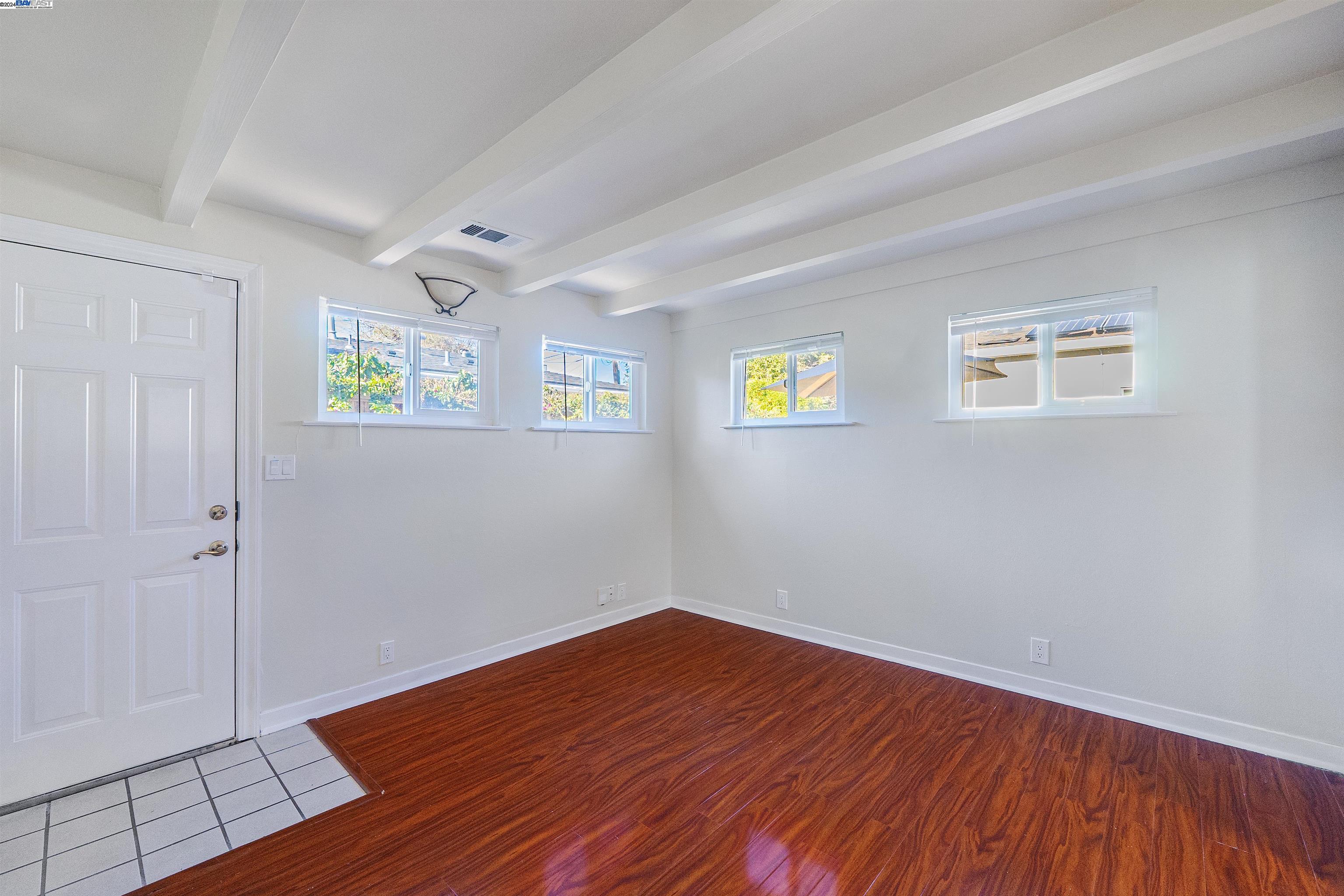 Detail Gallery Image 8 of 33 For 145 Bradford Dr, Sunnyvale,  CA 94089 - 4 Beds | 2 Baths