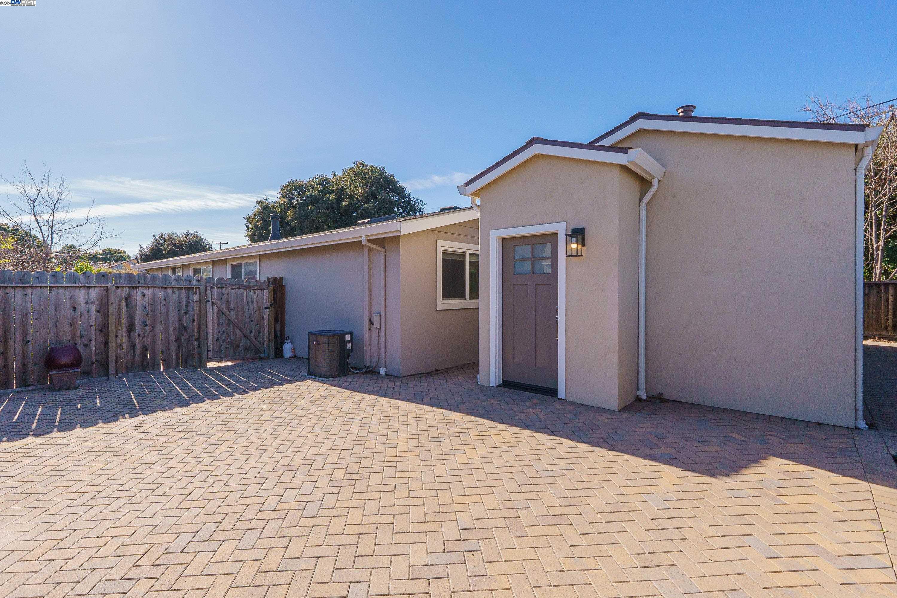 Detail Gallery Image 31 of 33 For 145 Bradford Dr, Sunnyvale,  CA 94089 - 4 Beds | 2 Baths