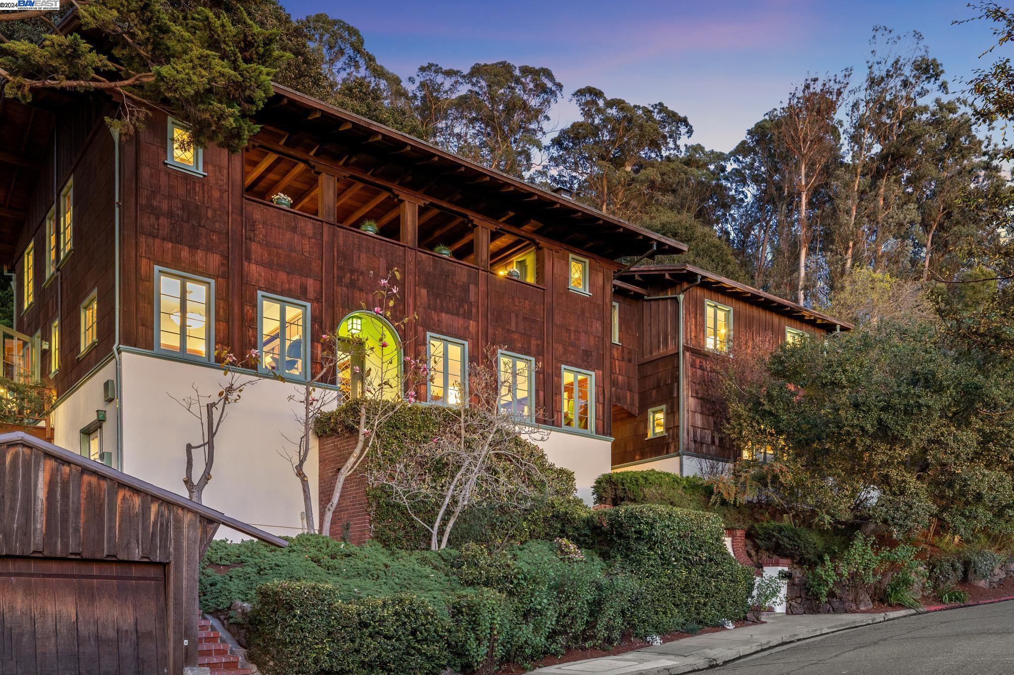 Detail Gallery Image 1 of 1 For 2753 Buena Vista Way, Berkeley,  CA 94708 - 4 Beds | 3/1 Baths