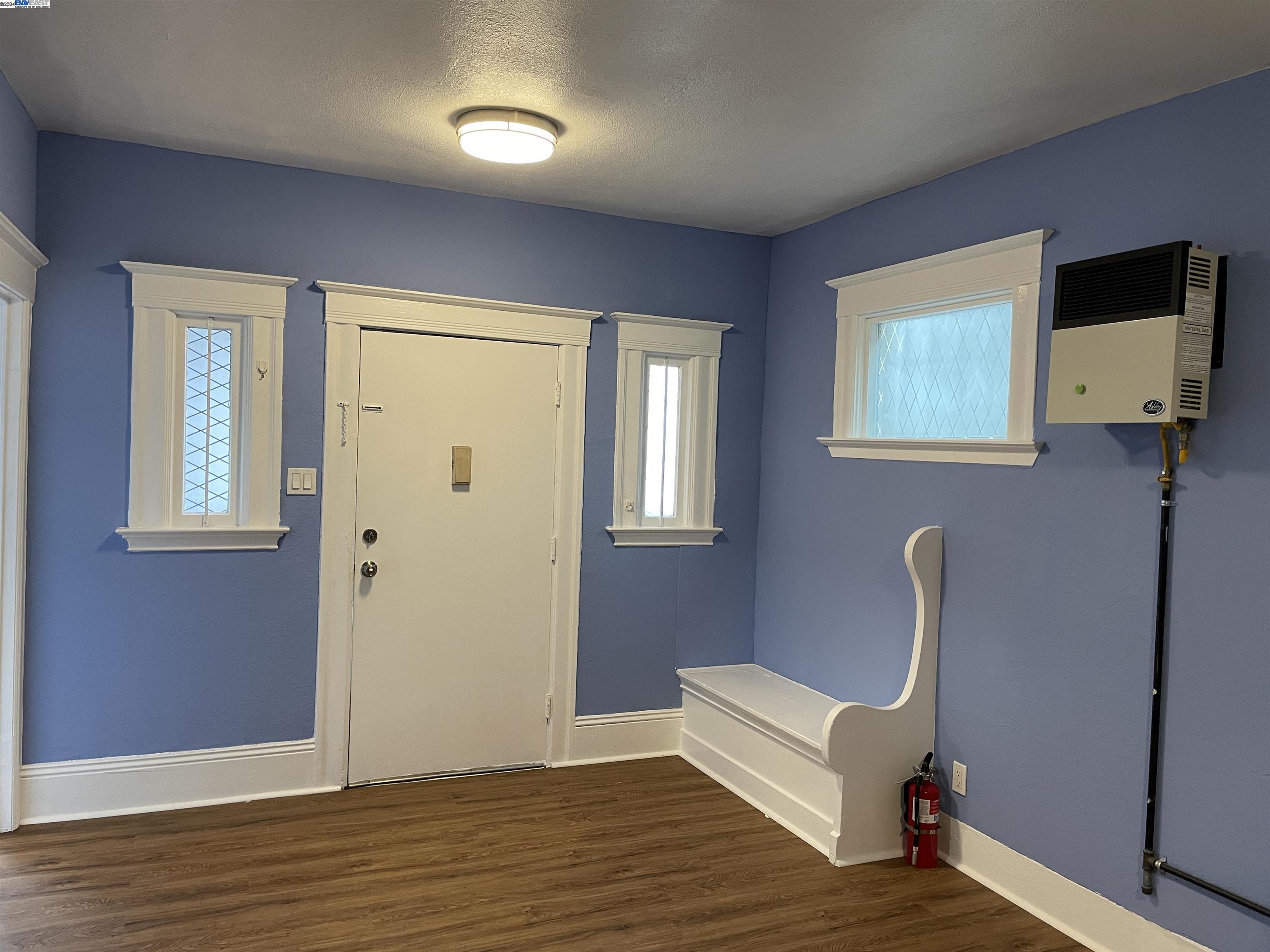 Detail Gallery Image 10 of 11 For 2257 Foothill Blvd, Oakland,  CA 94606 - – Beds | – Baths