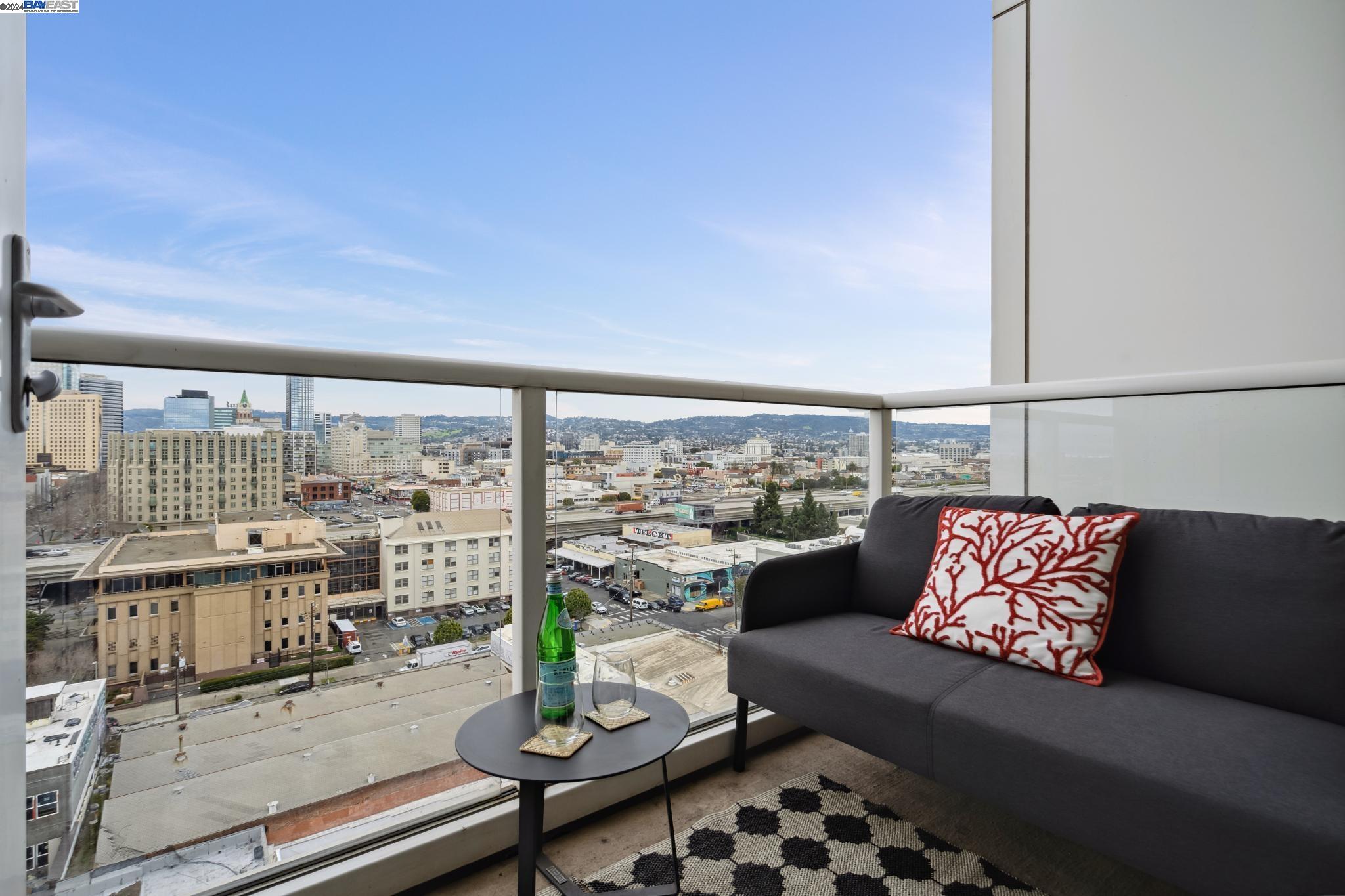Detail Gallery Image 13 of 44 For 222 Broadway #1313,  Oakland,  CA 94607 - 2 Beds | 2 Baths