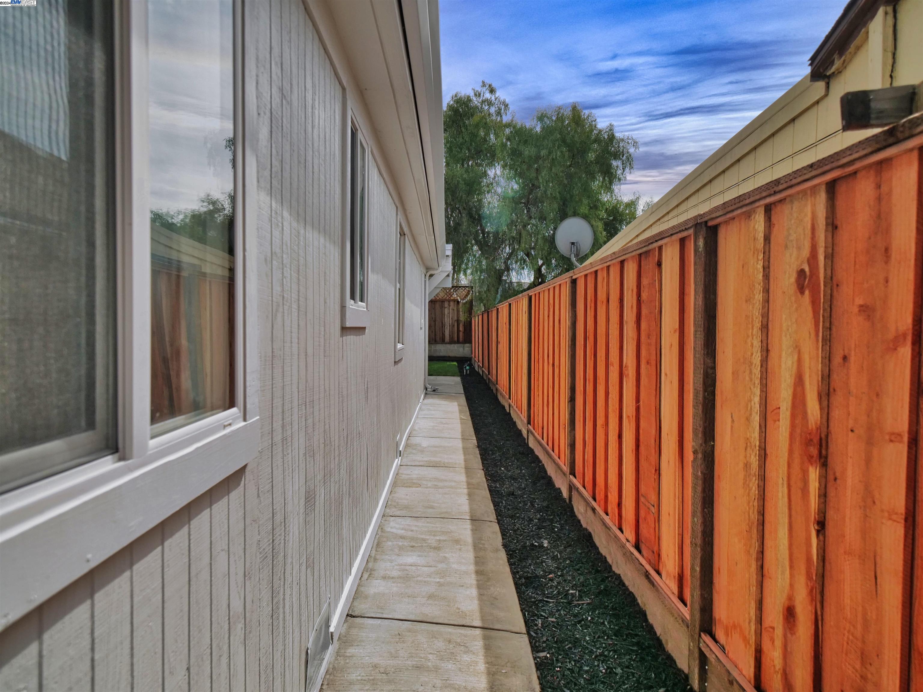Detail Gallery Image 5 of 59 For 3624 Union St, Fremont,  CA 94538 - 3 Beds | 2 Baths