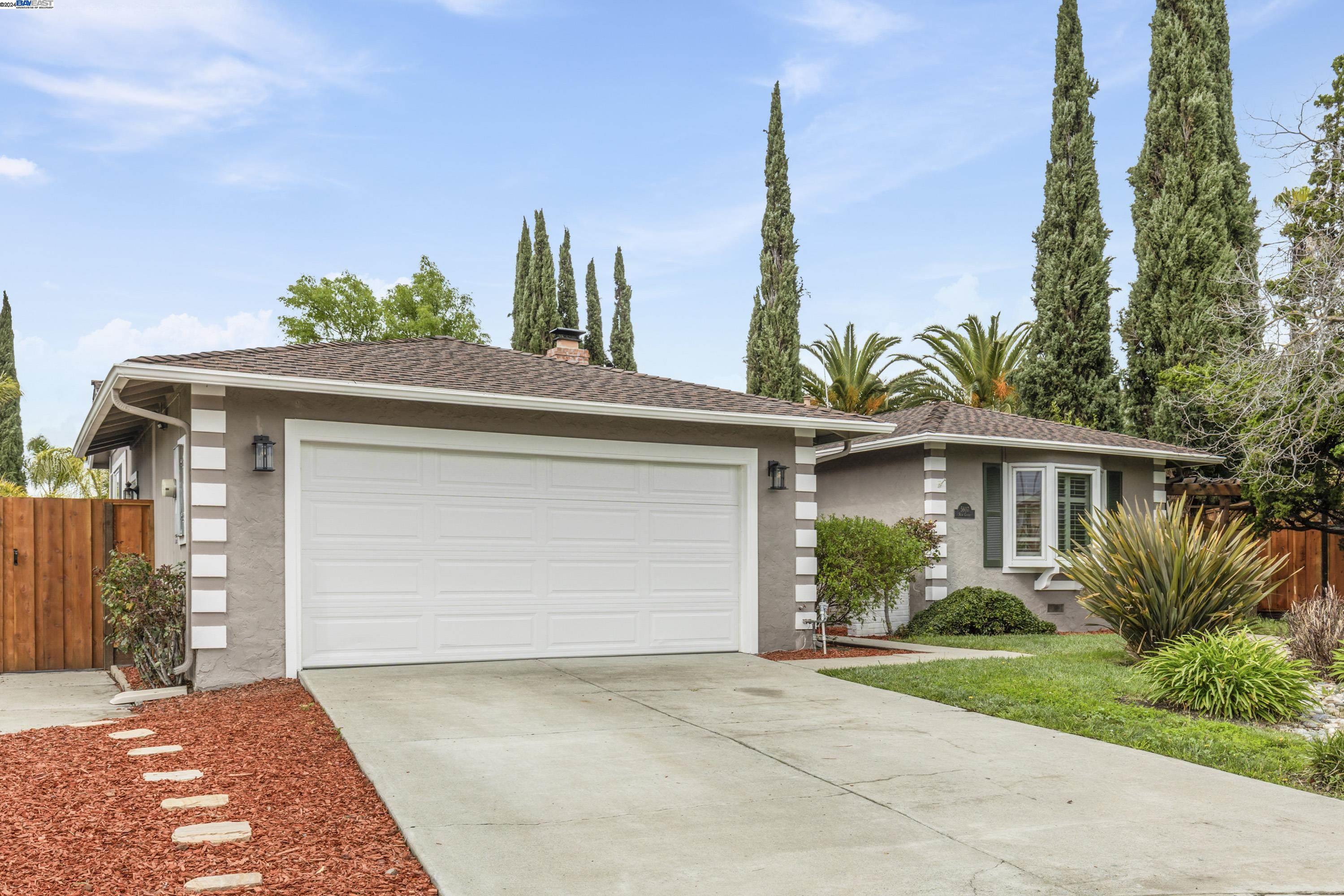 Detail Gallery Image 1 of 1 For 5607 New Ct, San Jose,  CA 95123 - 5 Beds | 3 Baths