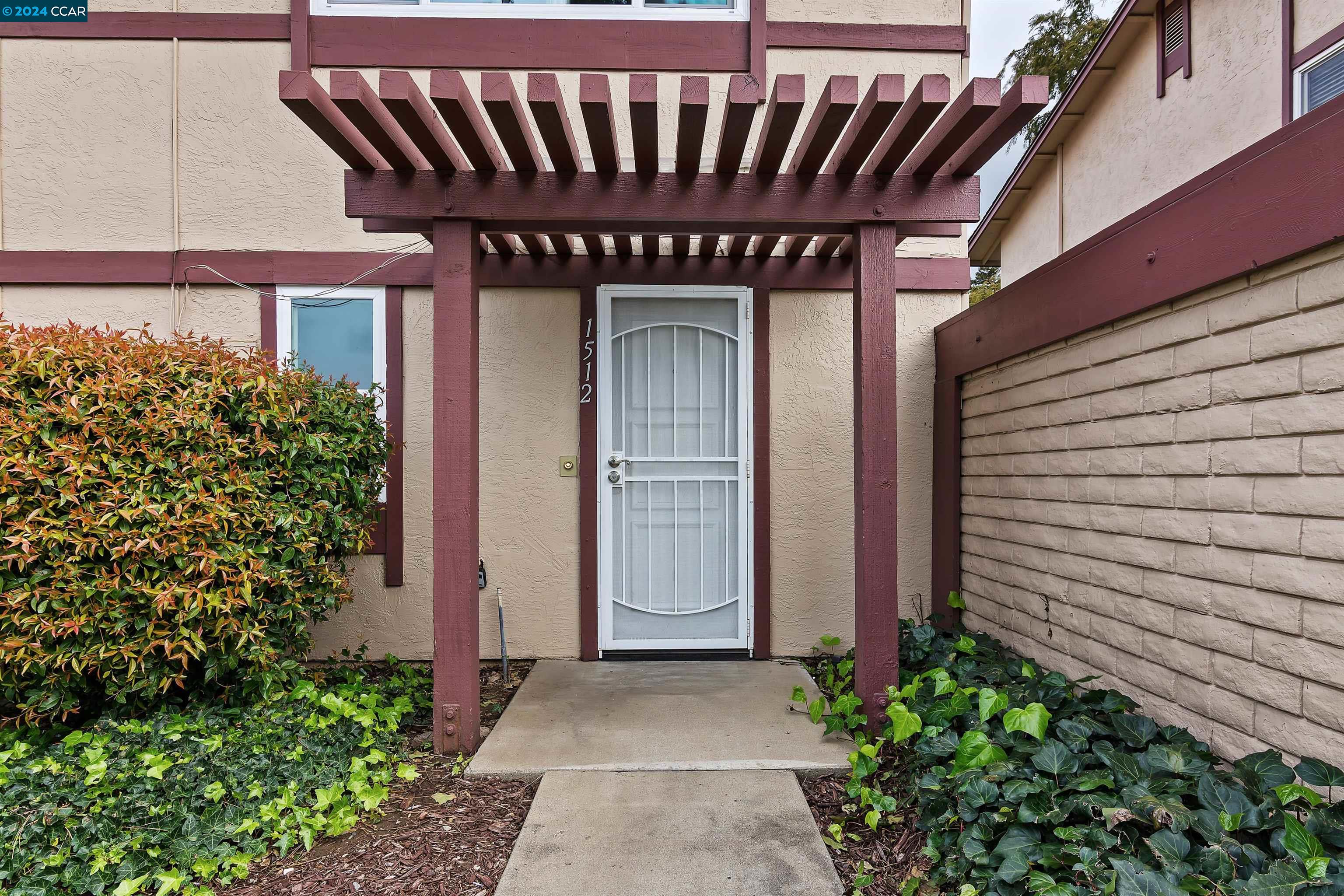 Detail Gallery Image 1 of 23 For 1512 Parkwood Pl, Concord,  CA 94521 - 2 Beds | 1/1 Baths