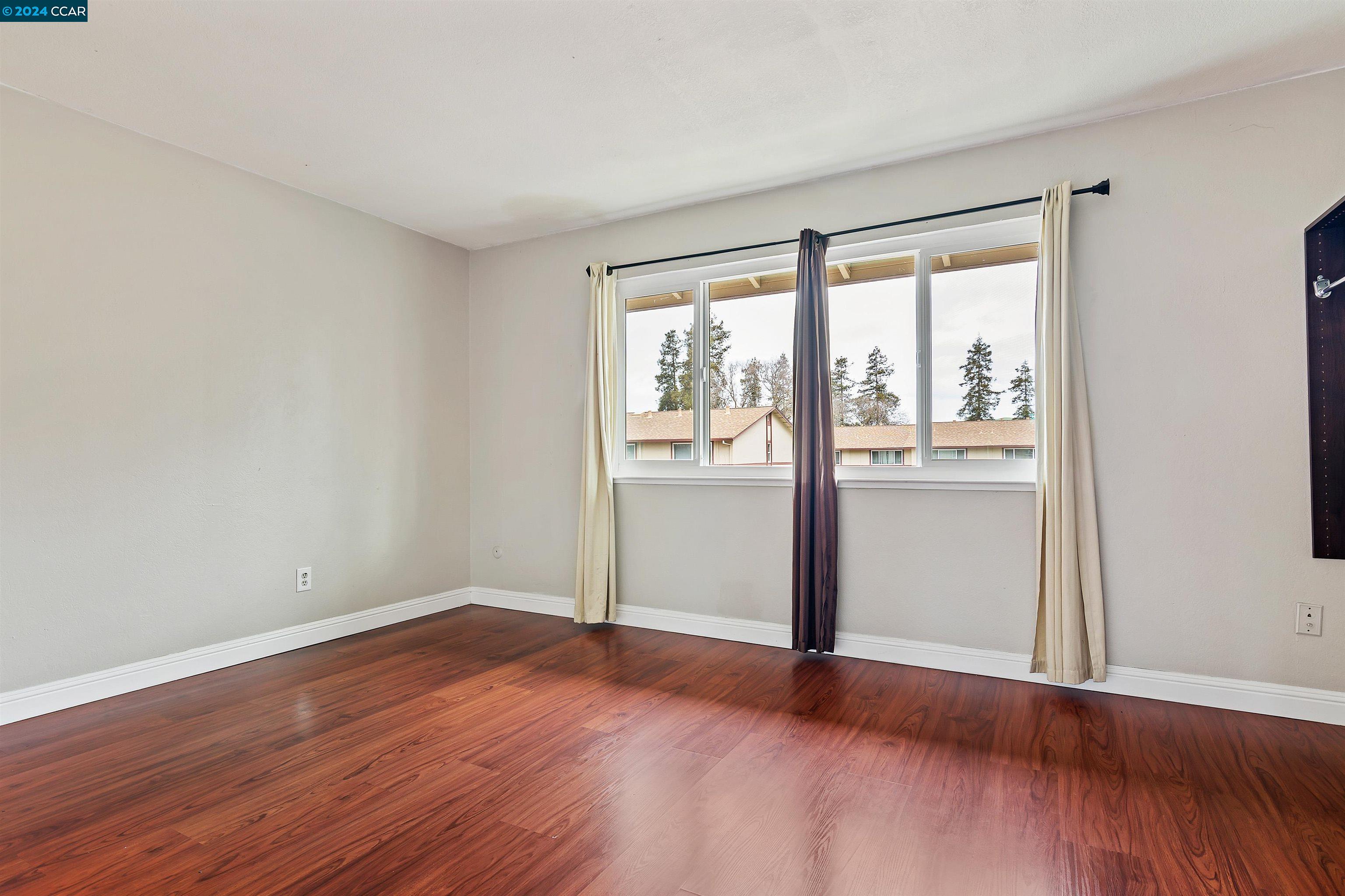 Detail Gallery Image 14 of 23 For 1512 Parkwood Pl, Concord,  CA 94521 - 2 Beds | 1/1 Baths