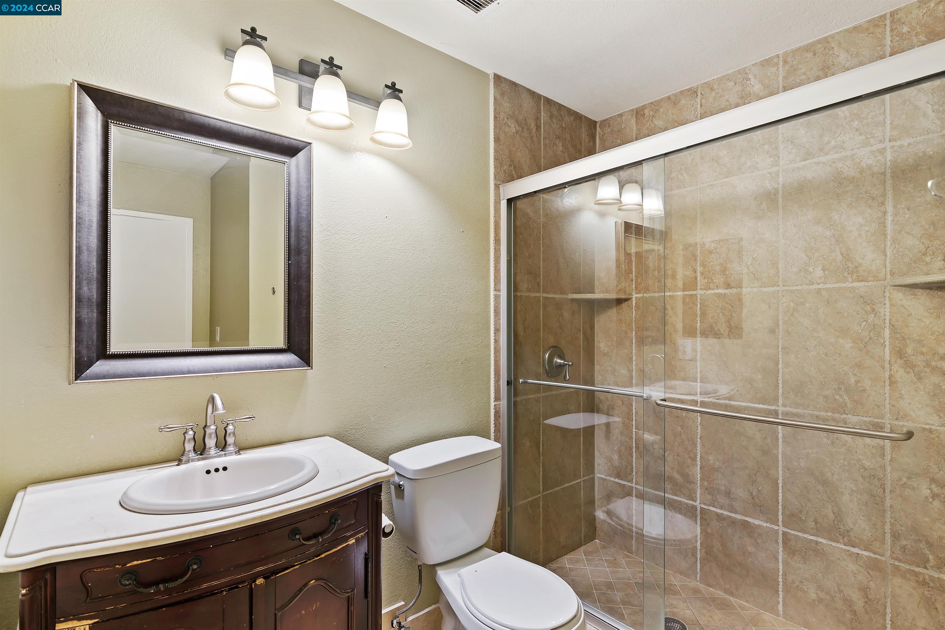 Detail Gallery Image 16 of 23 For 1512 Parkwood Pl, Concord,  CA 94521 - 2 Beds | 1/1 Baths