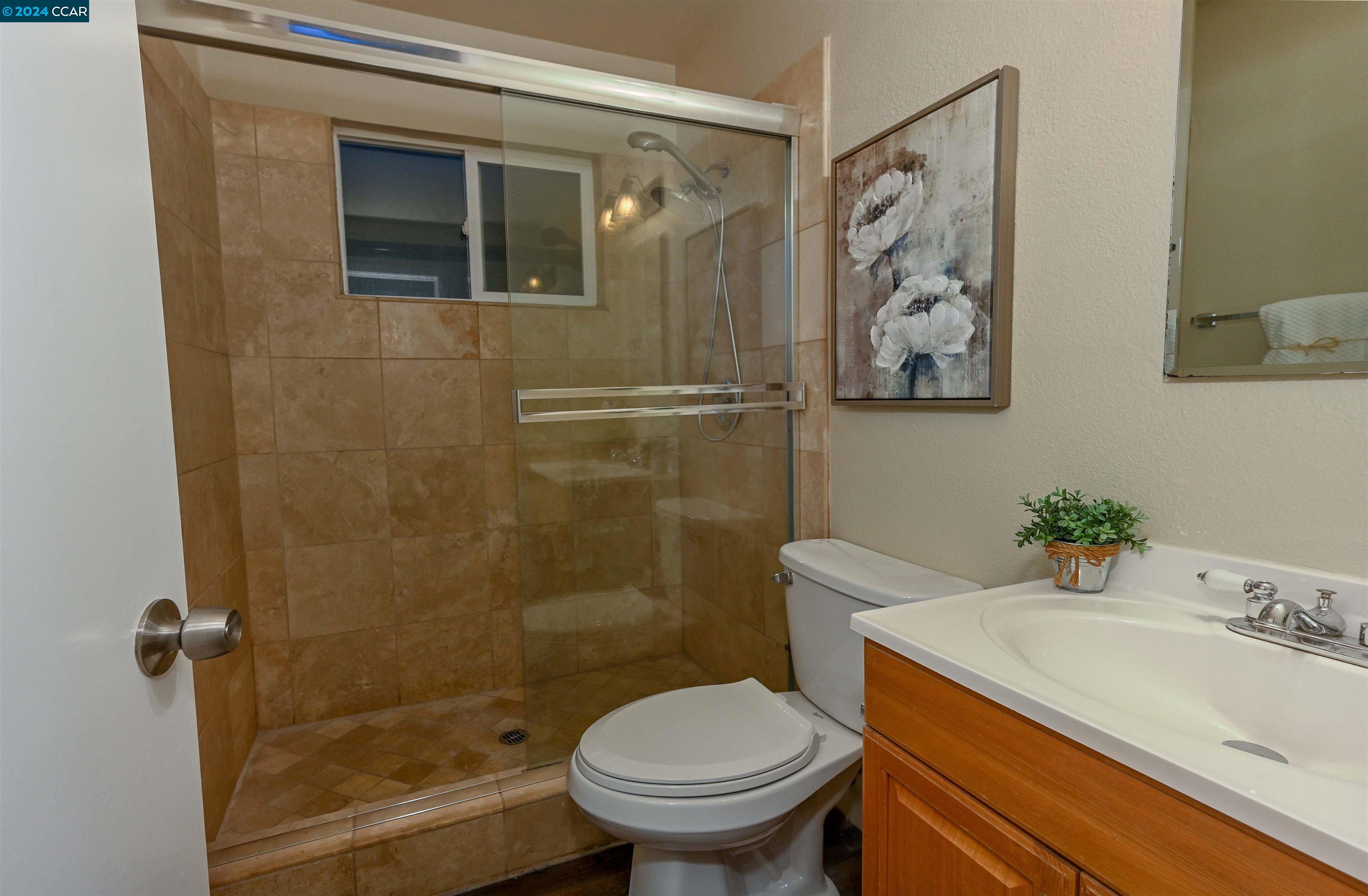 Detail Gallery Image 12 of 17 For 1220 Detroit Ave #I,  Concord,  CA 94520 - 2 Beds | 1 Baths