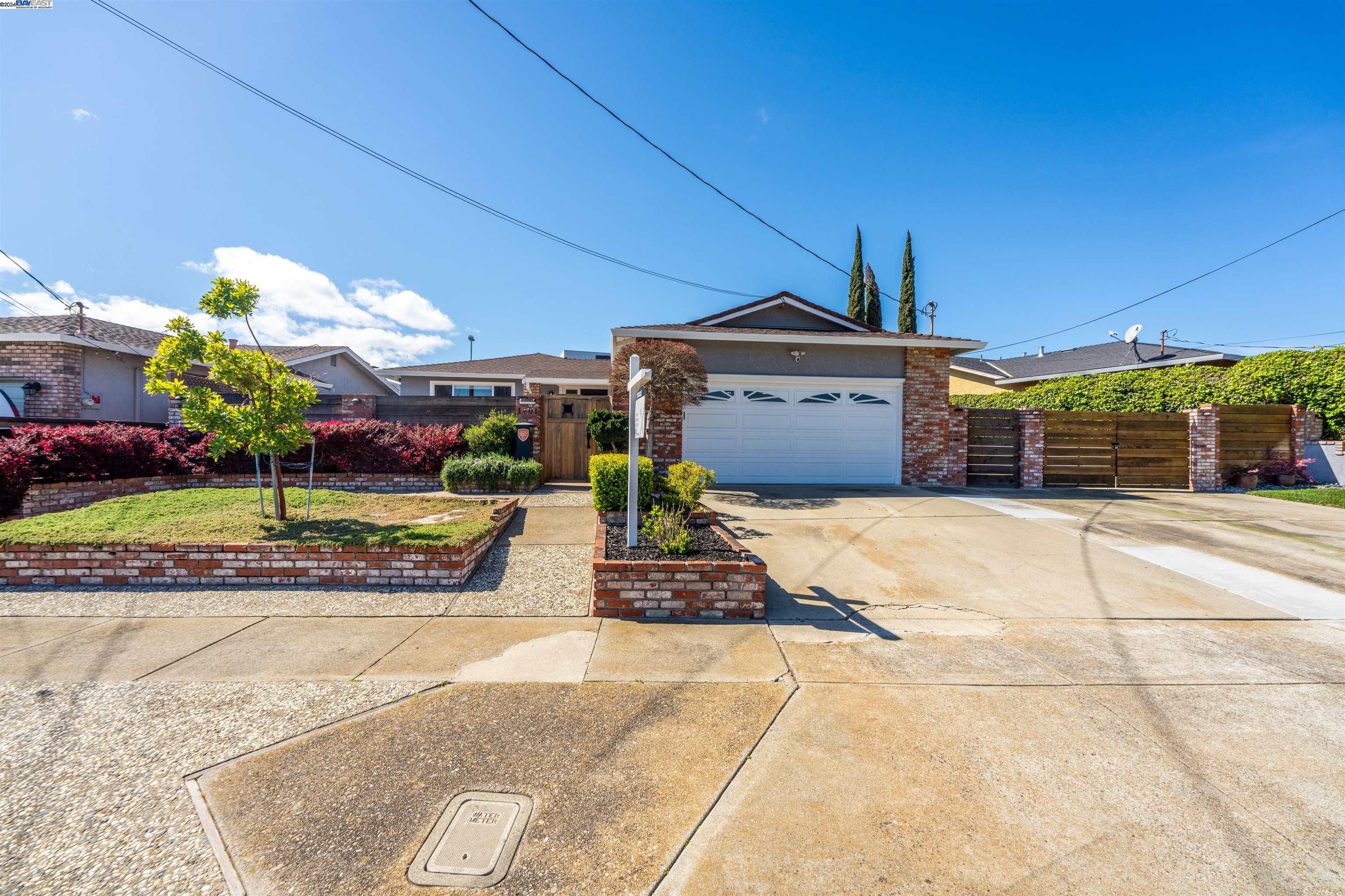 Detail Gallery Image 1 of 1 For 1701 W 18th, Antioch,  CA 94509-1317 - 4 Beds | 2 Baths