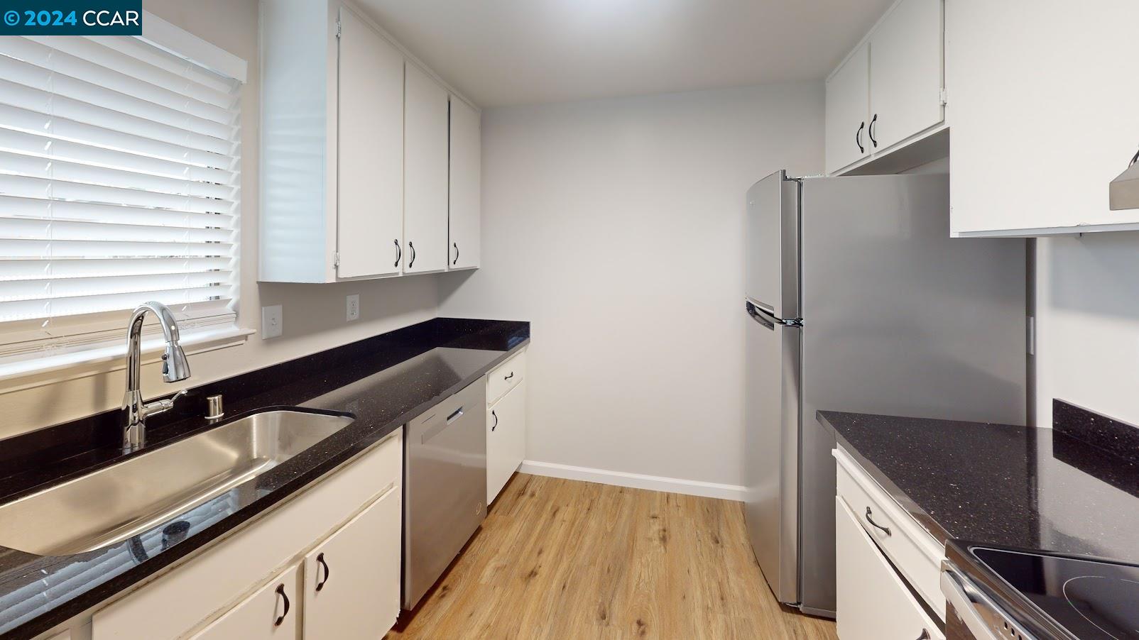 Photo #5: 41052127 Listing 