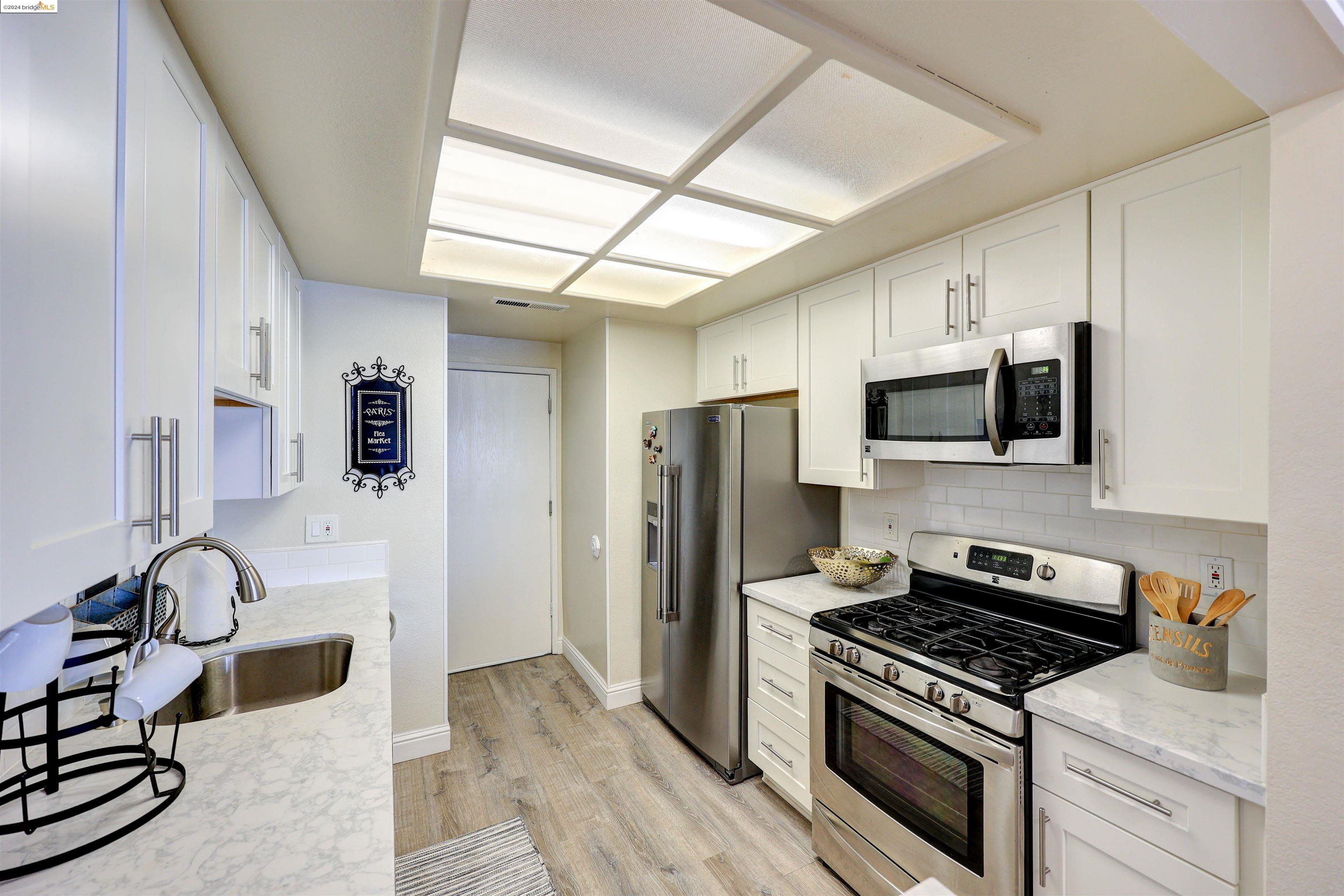 Detail Gallery Image 5 of 36 For 5727 Cutter Loop, Discovery Bay,  CA 94505 - 2 Beds | 2 Baths