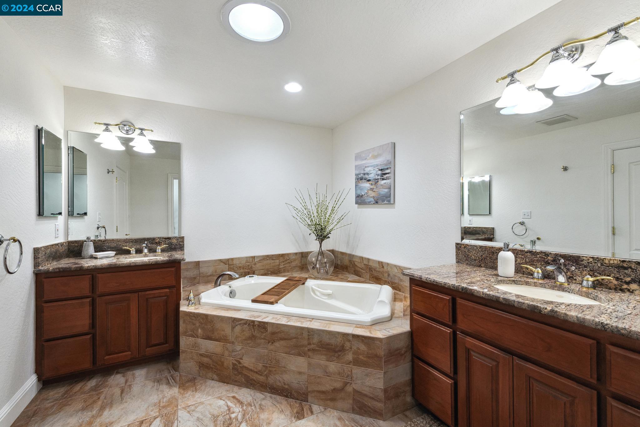 Detail Gallery Image 35 of 58 For 256 Fairway Dr, Danville,  CA 94526 - 4 Beds | 3/1 Baths