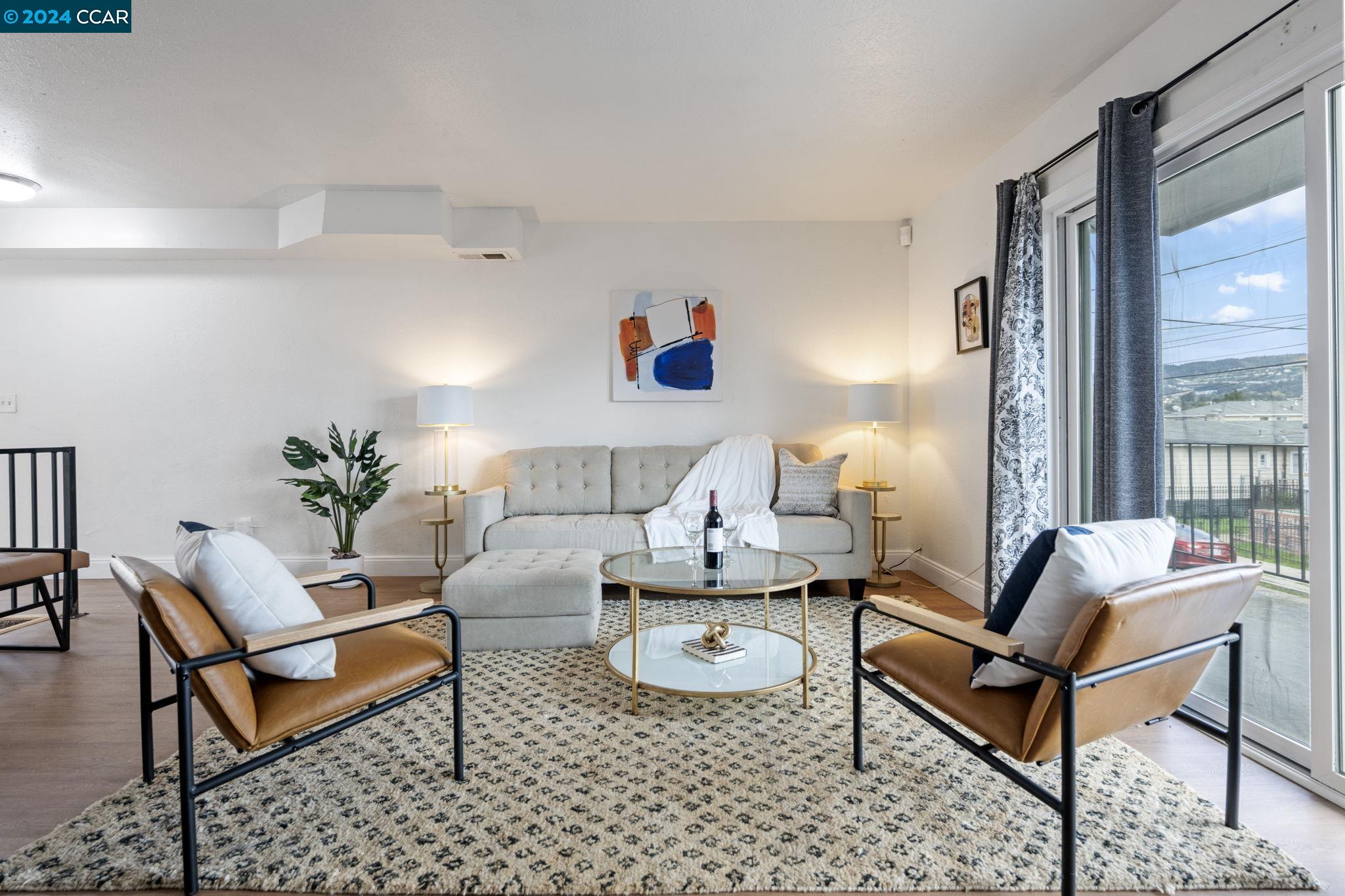 Detail Gallery Image 1 of 1 For 7445 Weld St, Oakland,  CA 94621 - 5 Beds | 4 Baths