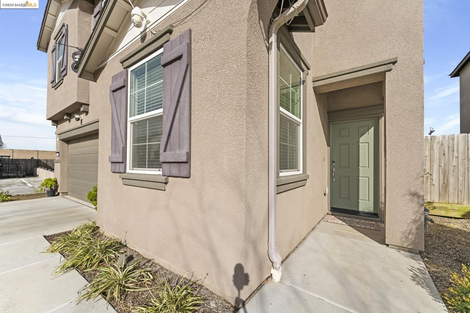 Detail Gallery Image 2 of 42 For 394 Ostrander Ave, Merced,  CA 95341 - 4 Beds | 2/1 Baths