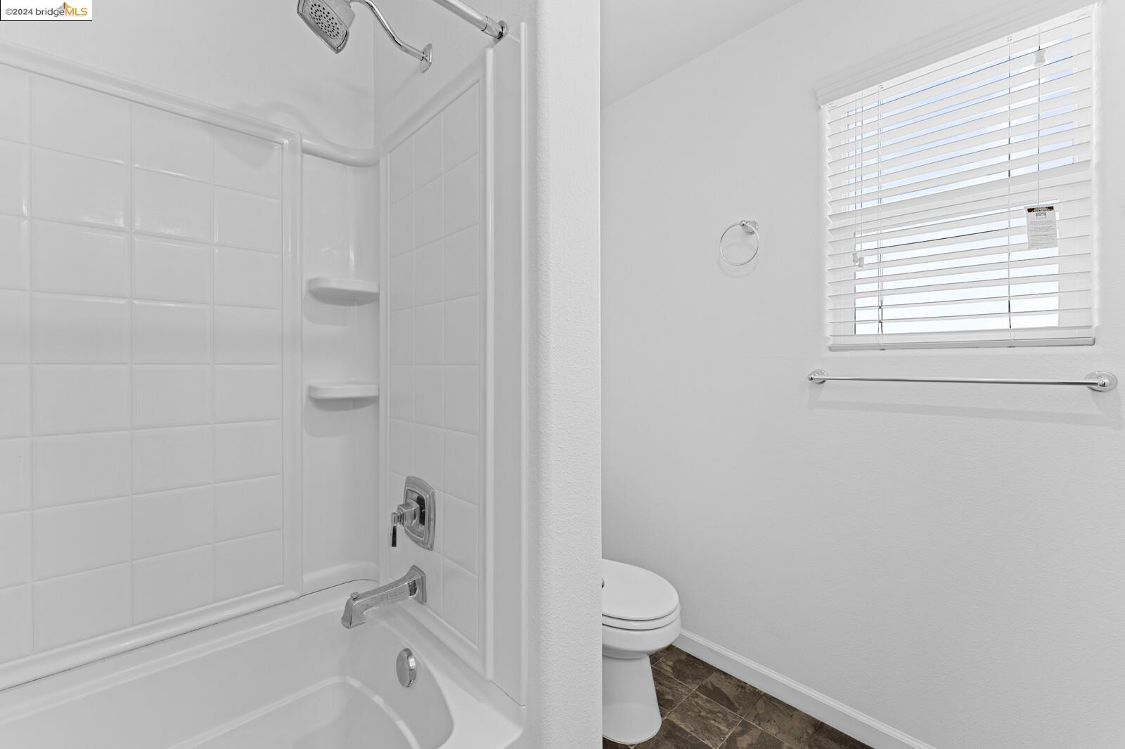 Detail Gallery Image 22 of 42 For 394 Ostrander Ave, Merced,  CA 95341 - 4 Beds | 2/1 Baths