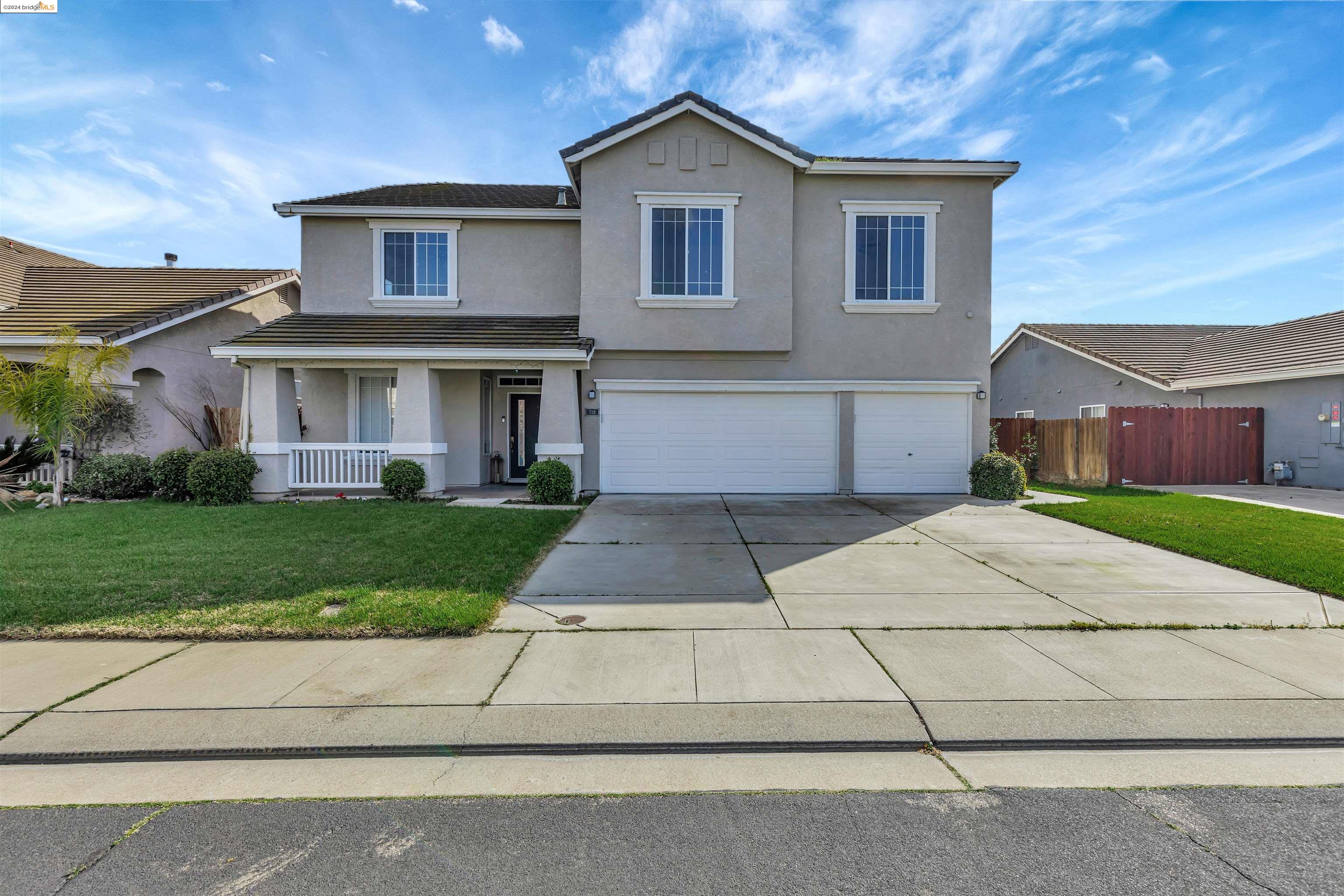 Detail Gallery Image 1 of 1 For 712 Wynyard Cir, Manteca,  CA 95337 - 4 Beds | 3 Baths
