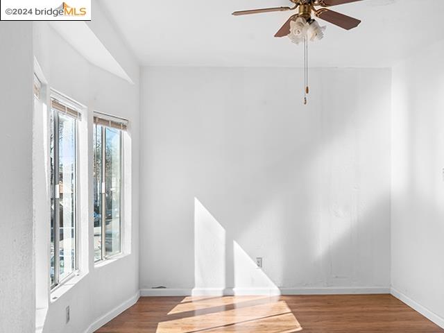 Detail Gallery Image 6 of 6 For 698 Brockhurst St a,  Oakland,  CA 94609 - 3 Beds | 1 Baths