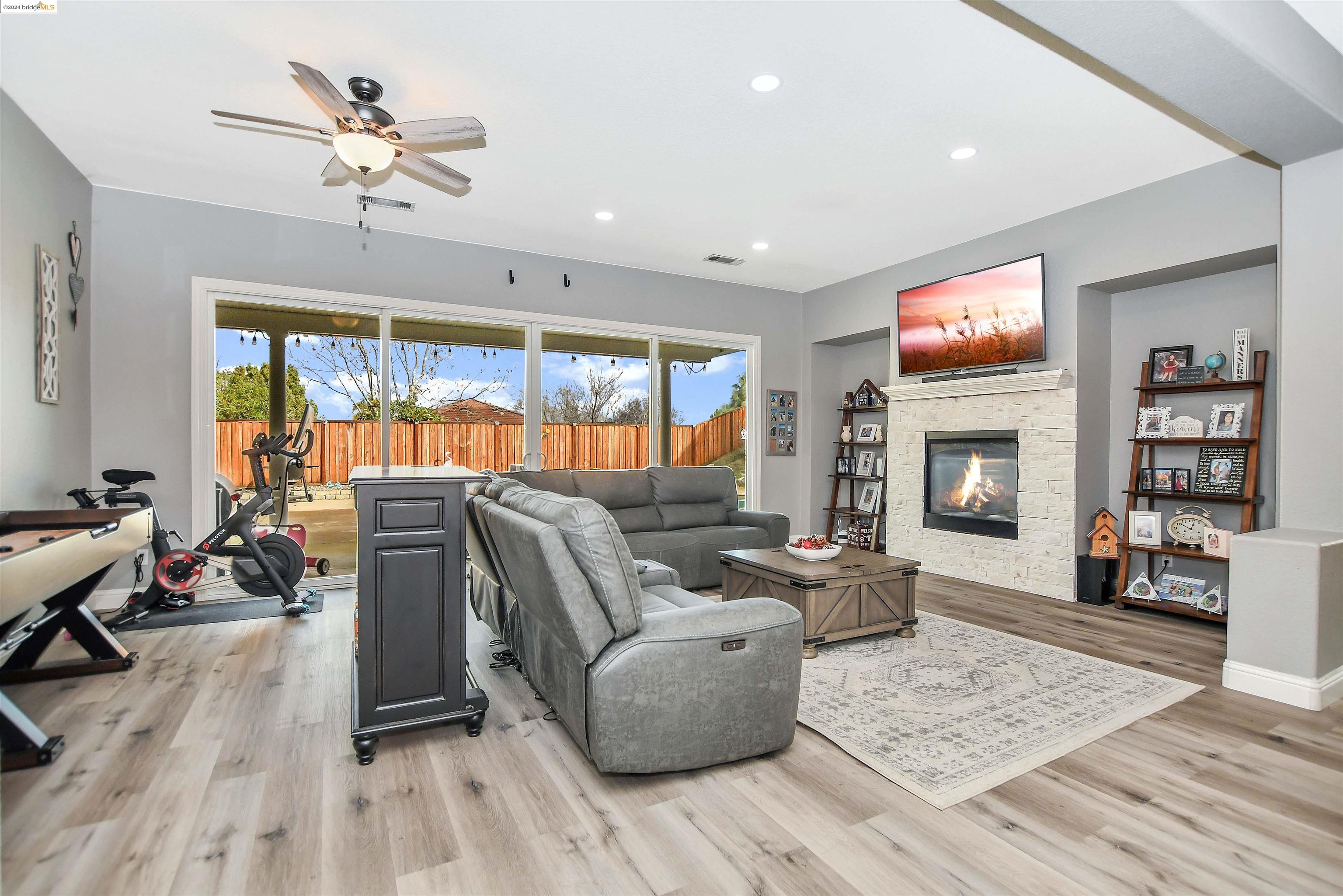 Detail Gallery Image 7 of 49 For 5066 Wilmont Ct, Antioch,  CA 94531 - 4 Beds | 3/1 Baths