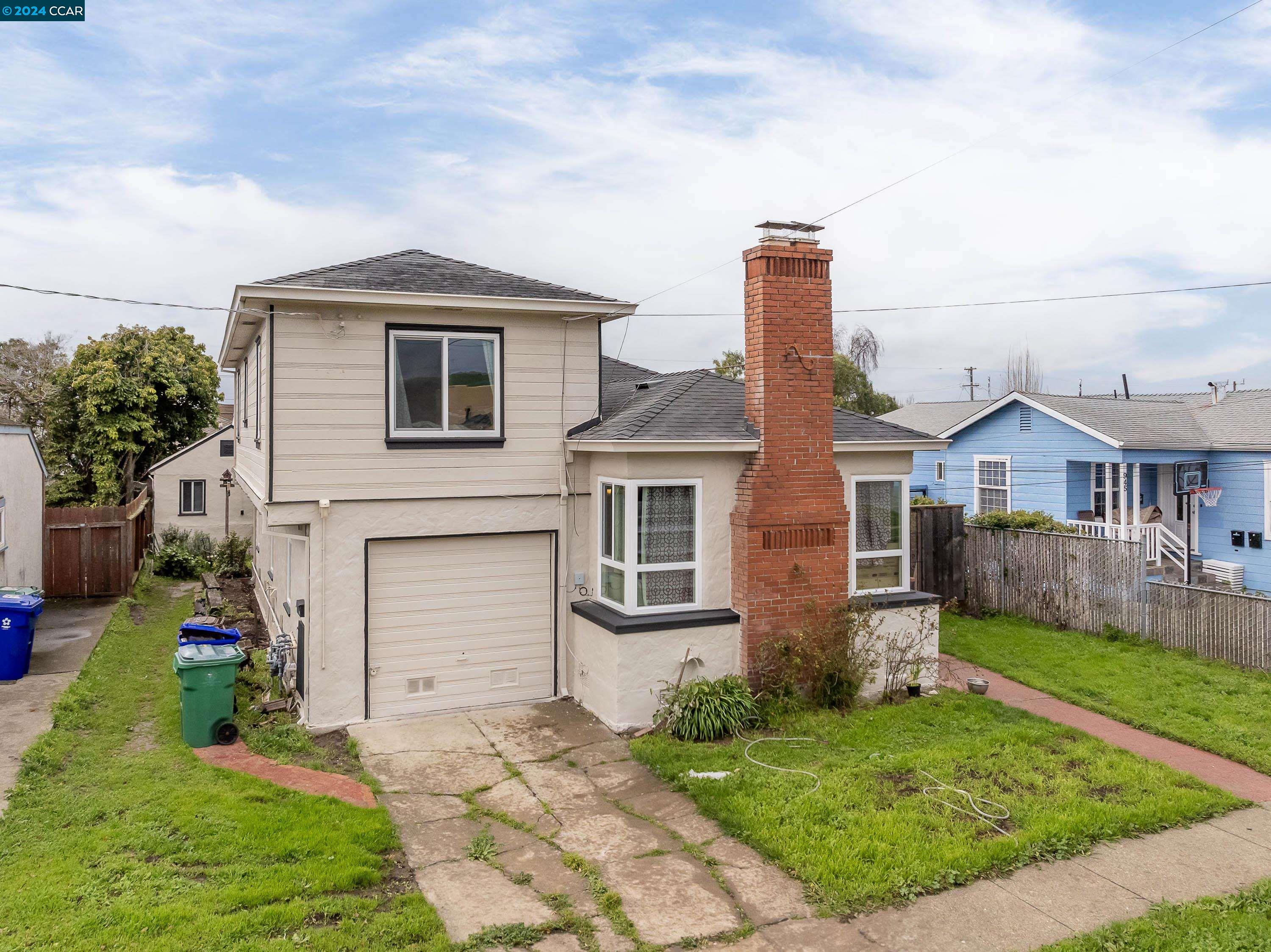 Detail Gallery Image 1 of 1 For 933 33rd St, Richmond,  CA 94804 - 2 Beds | 1 Baths