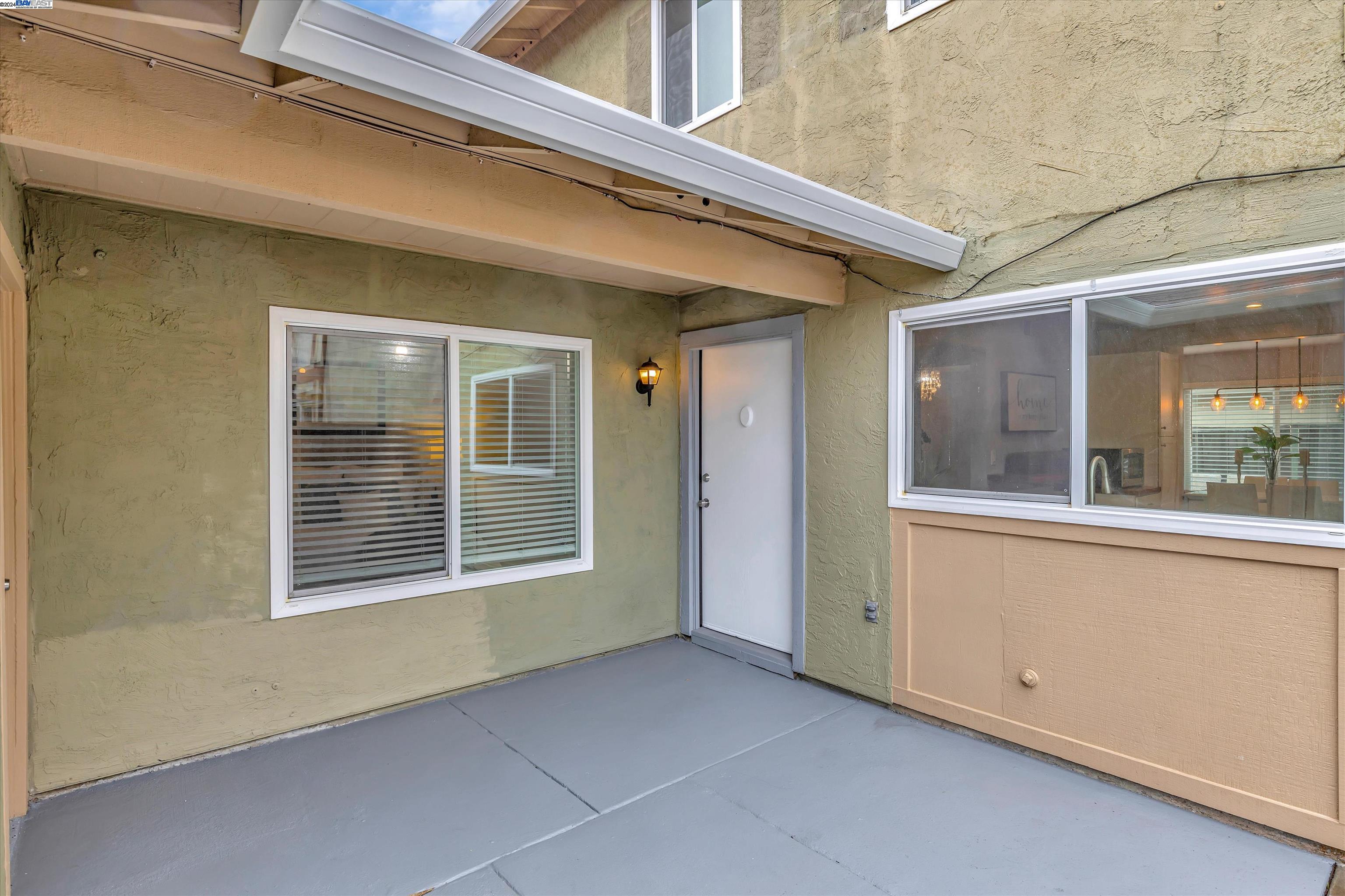 Detail Gallery Image 3 of 39 For 31221 Lily St, Union City,  CA 94587 - 4 Beds | 2/1 Baths