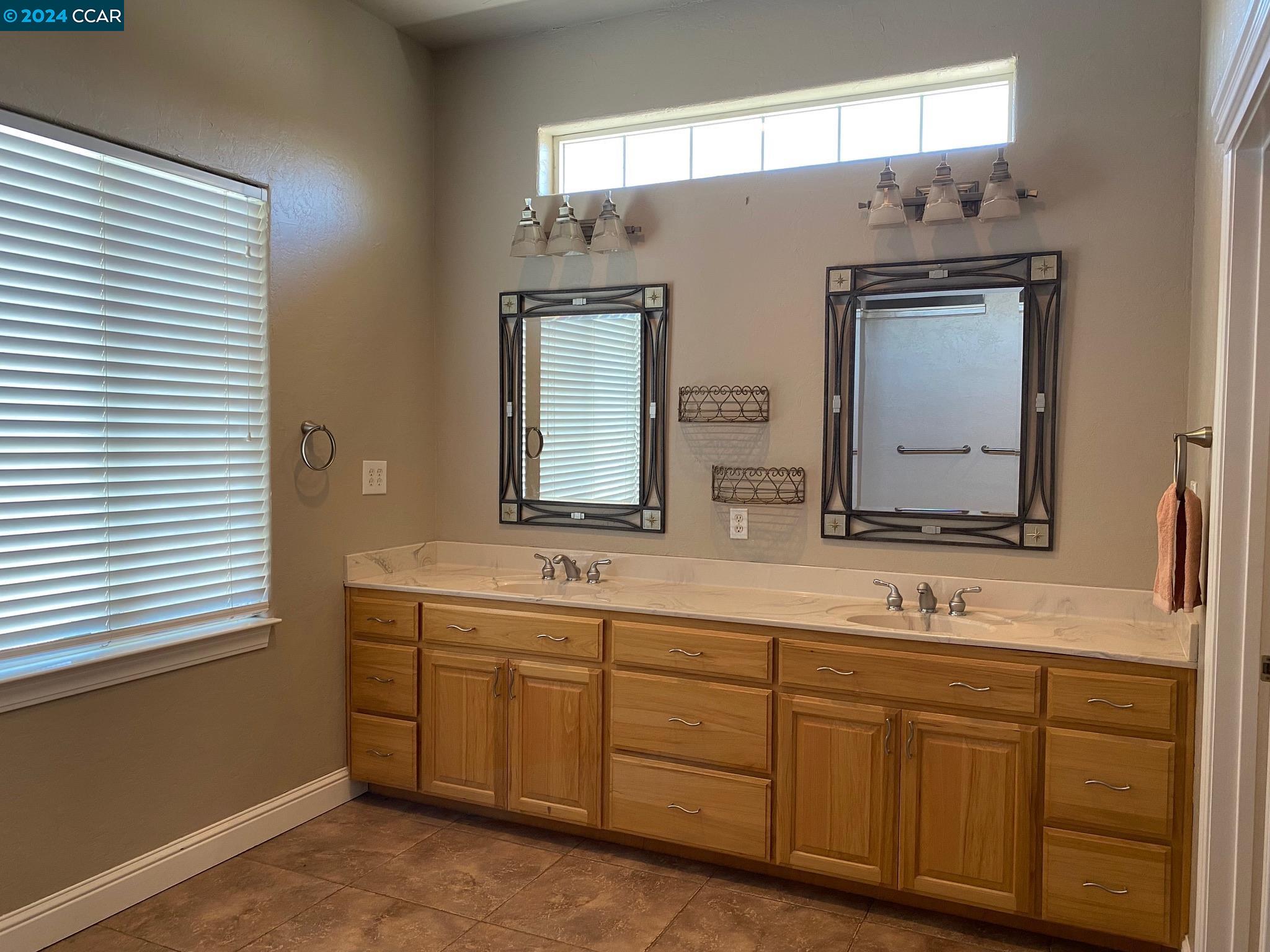 Detail Gallery Image 26 of 56 For 4755 Kimberly Farms Dr, Anderson,  CA 96007 - 4 Beds | 3/1 Baths